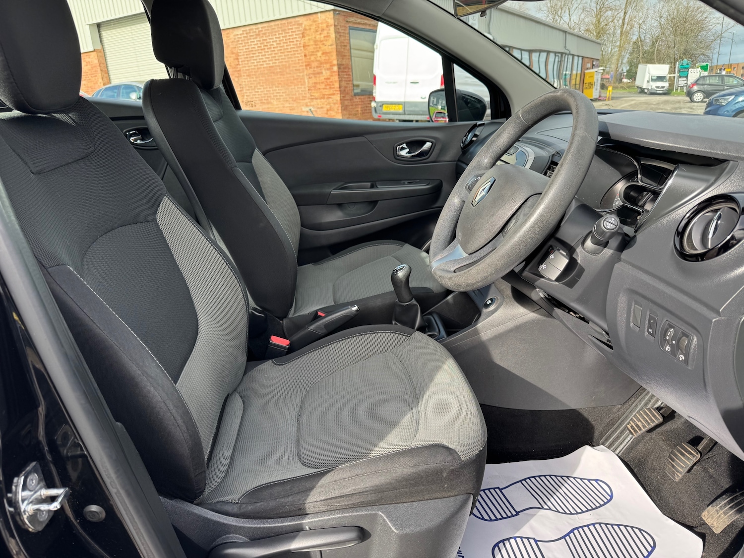 Used Renault Captur 2017 for sale - 77653416: Photo 9