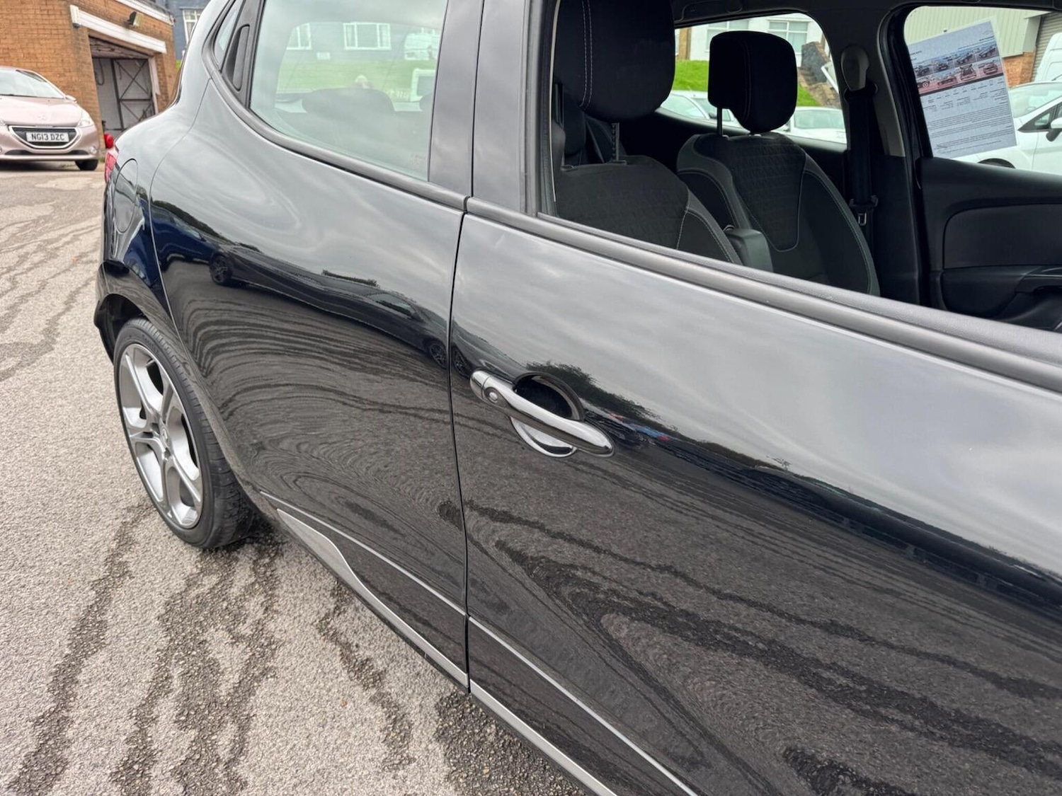 Used Renault Clio 2016 for sale - 76751729: Photo 11