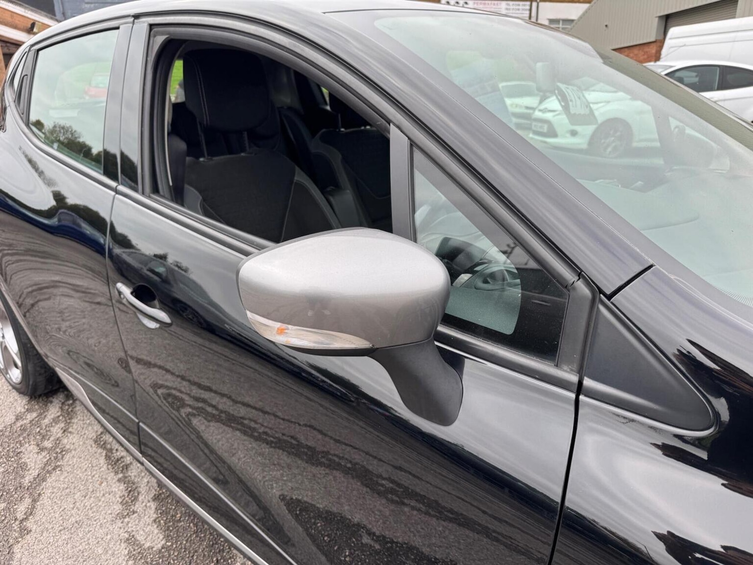 Used Renault Clio 2016 for sale - 76751729: Photo 12