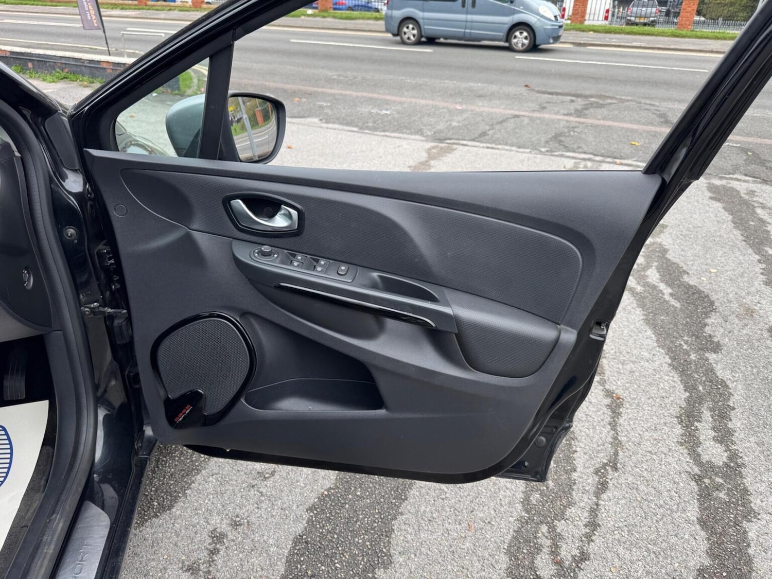 Used Renault Clio 2016 for sale - 76751729: Photo 25