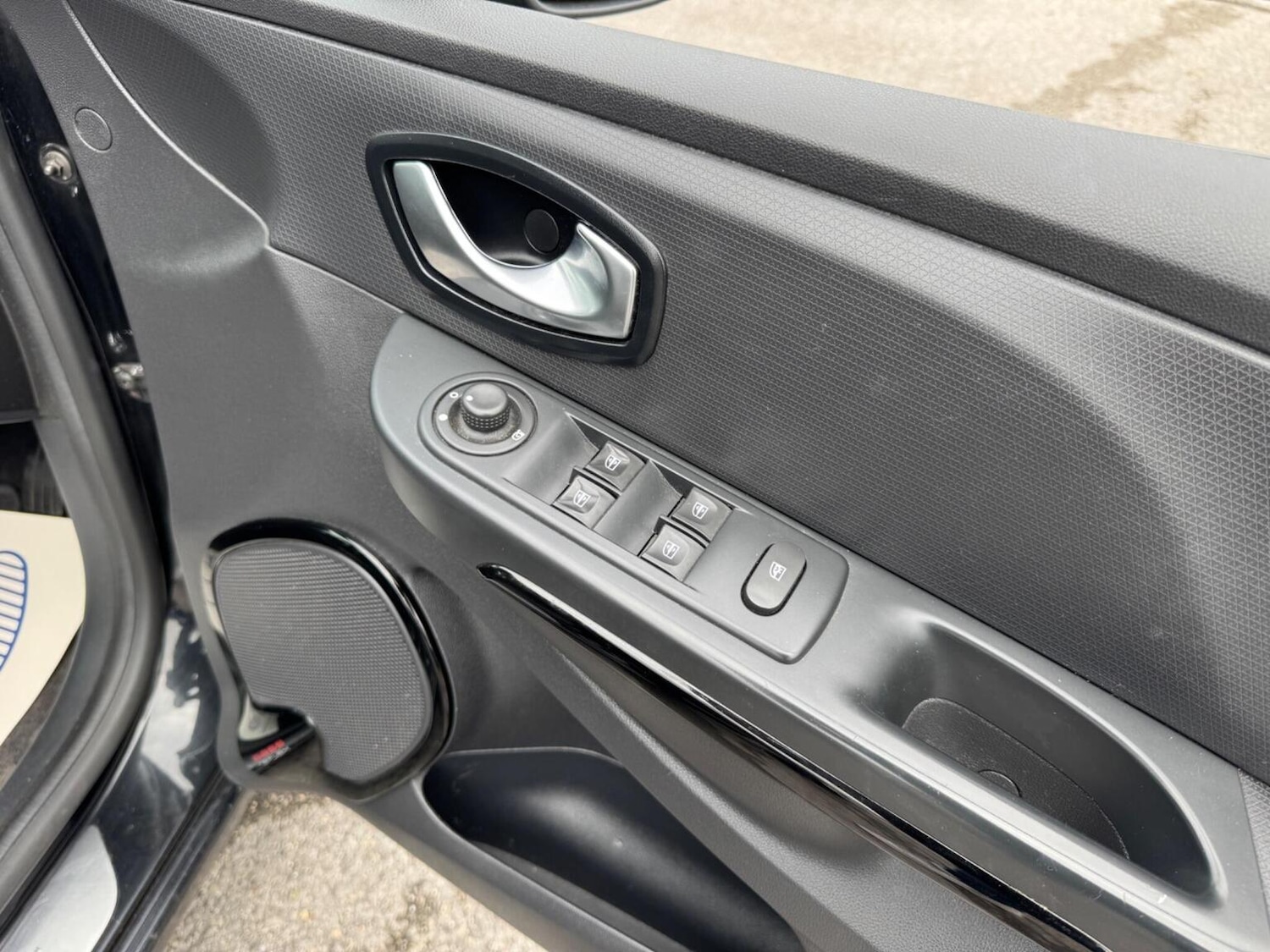 Used Renault Clio 2016 for sale - 76751729: Photo 27