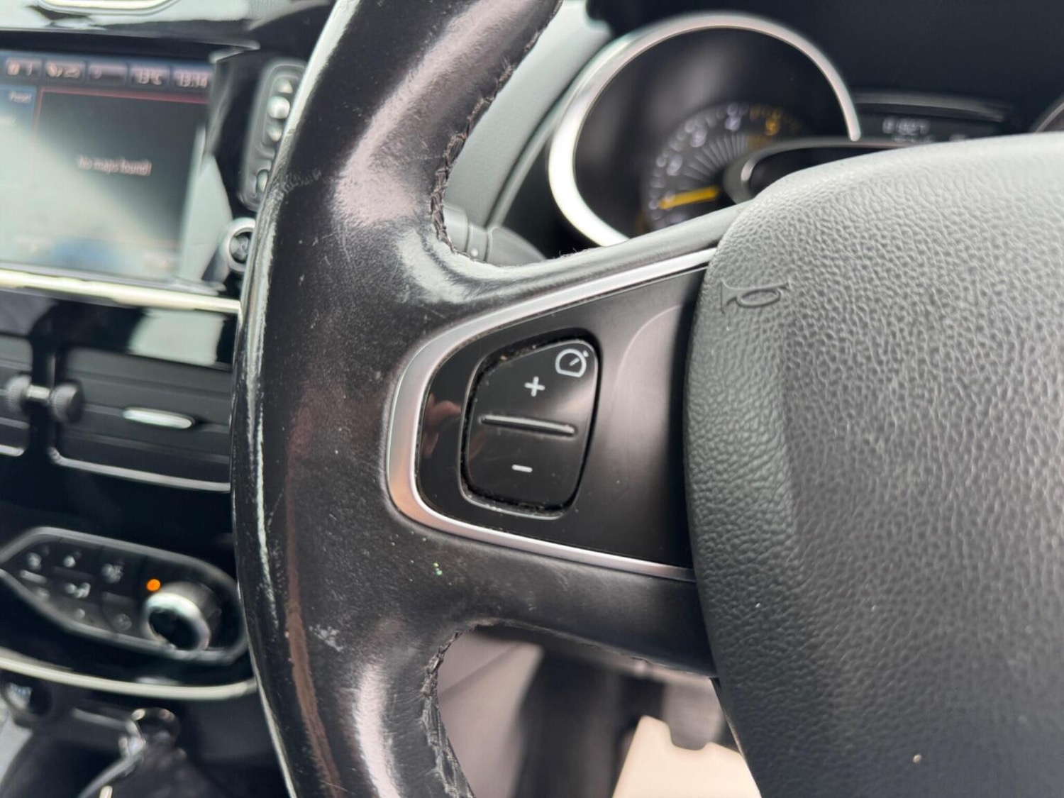 Used Renault Clio 2016 for sale - 76751729: Photo 34