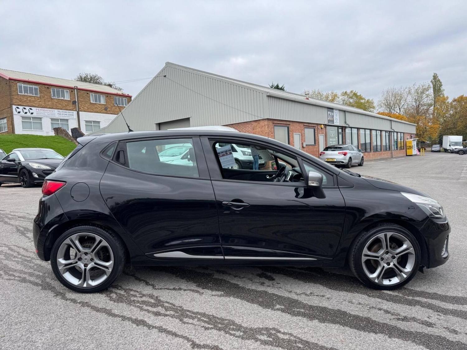 Used Renault Clio 2016 for sale - 76751729: Photo 7
