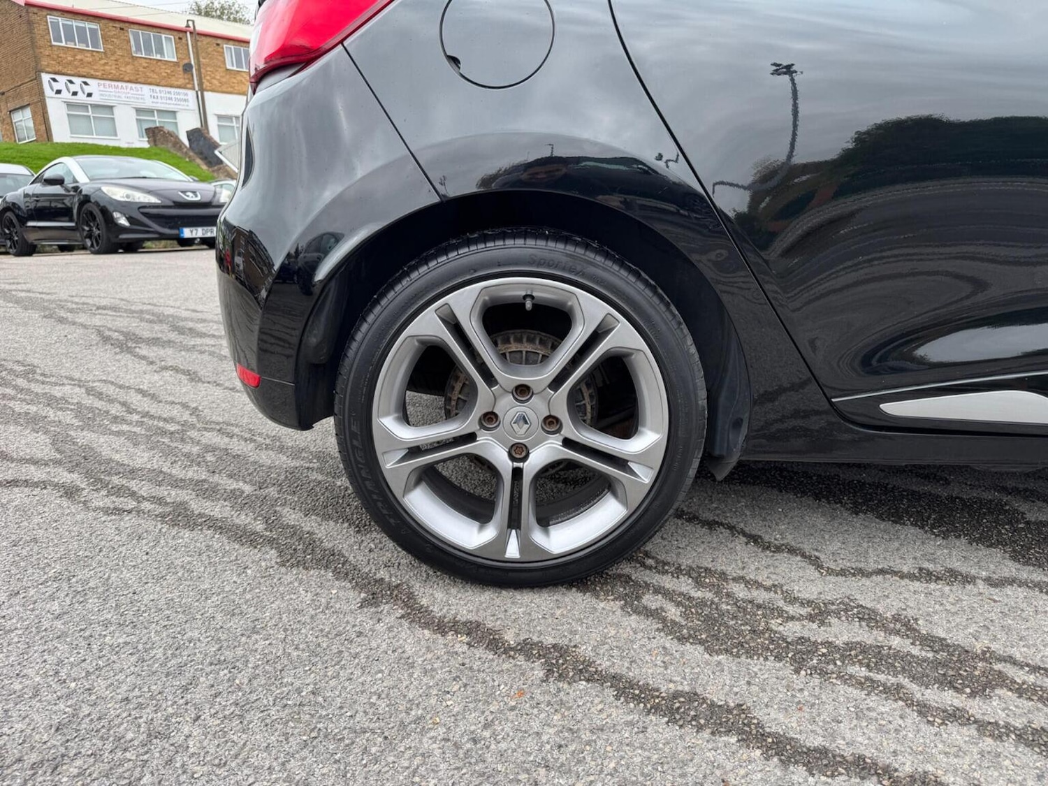 Used Renault Clio 2016 for sale - 76751729: Photo 8