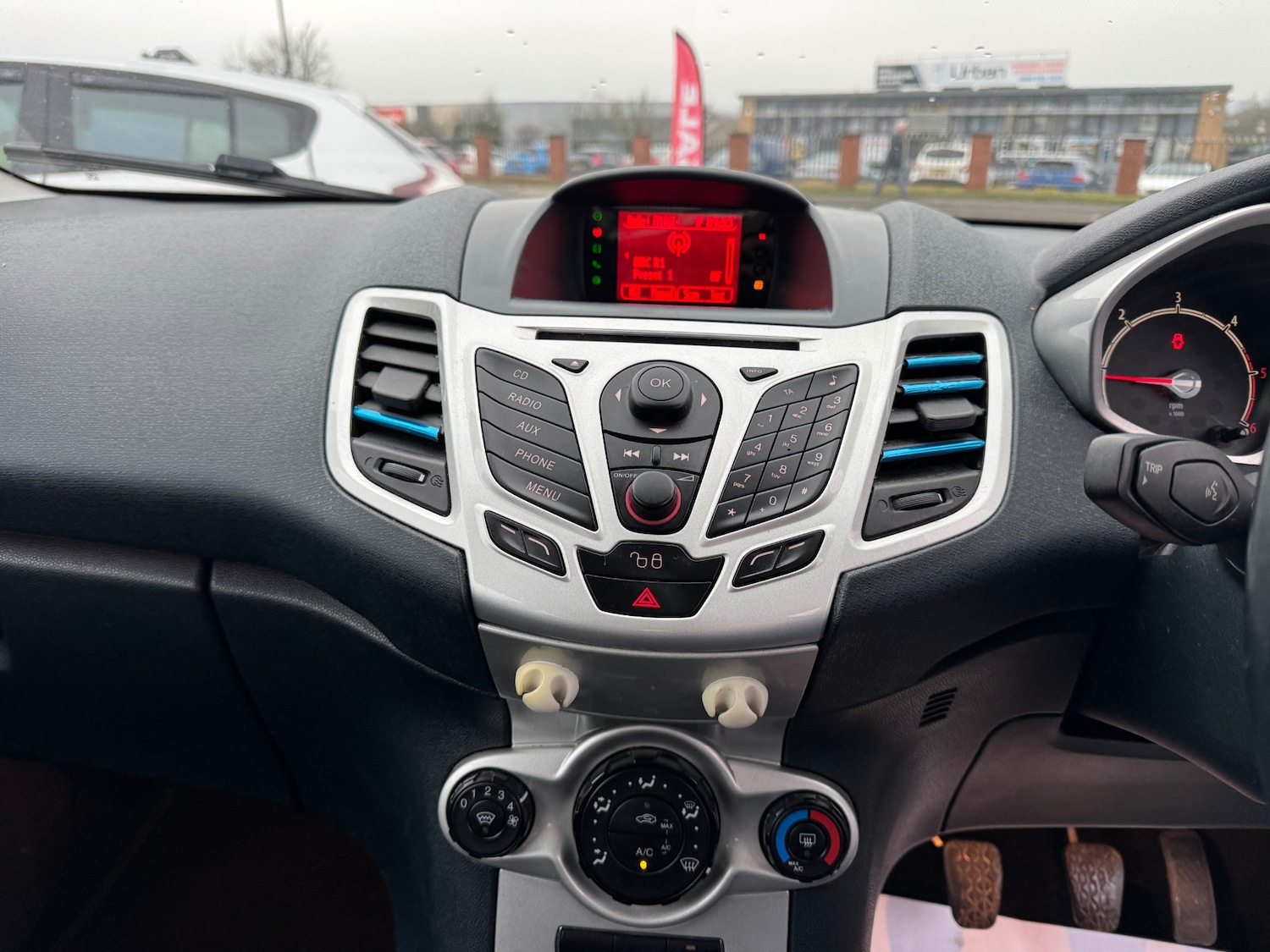 Used Ford Fiesta 2012 for sale - 77421180: Photo 15