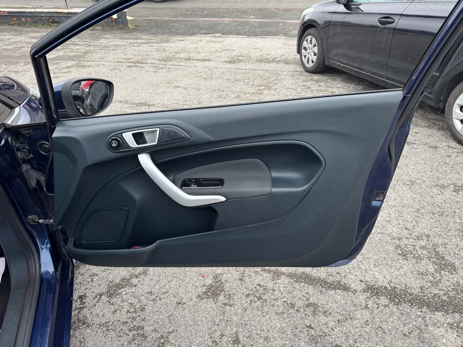 Used Ford Fiesta 2012 for sale - 77421180: Photo 6