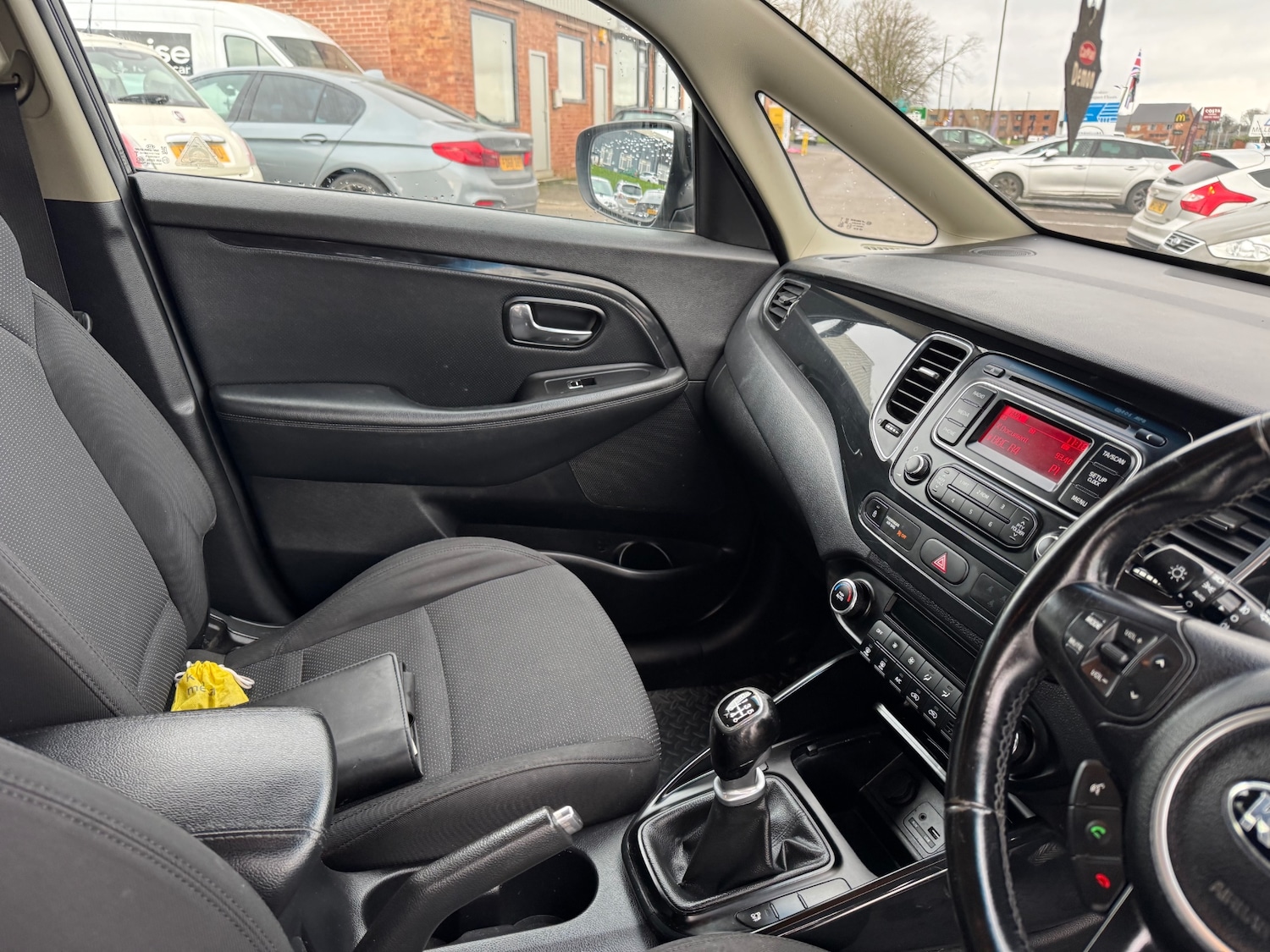 Used Kia Carens 2015 for sale - 77701227: Photo 12