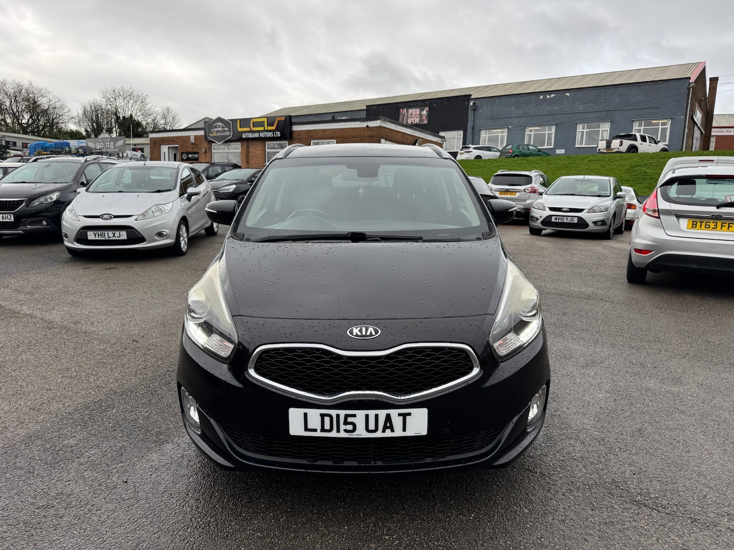 Used Kia Carens 2015 for sale - 77701227: Photo 2
