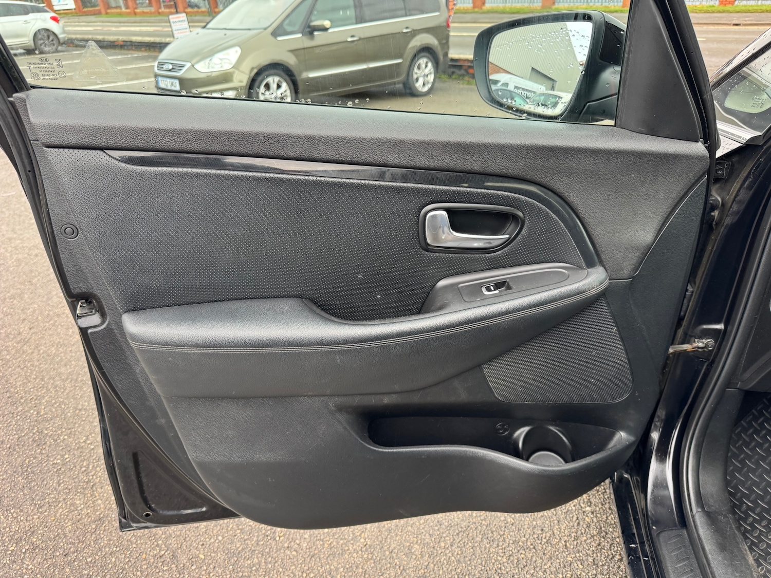 Used Kia Carens 2015 for sale - 77701227: Photo 21