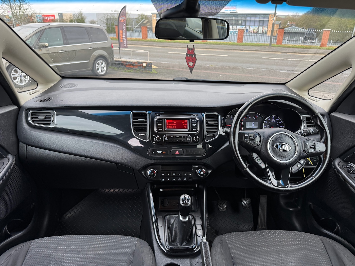 Used Kia Carens 2015 for sale - 77701227: Photo 29