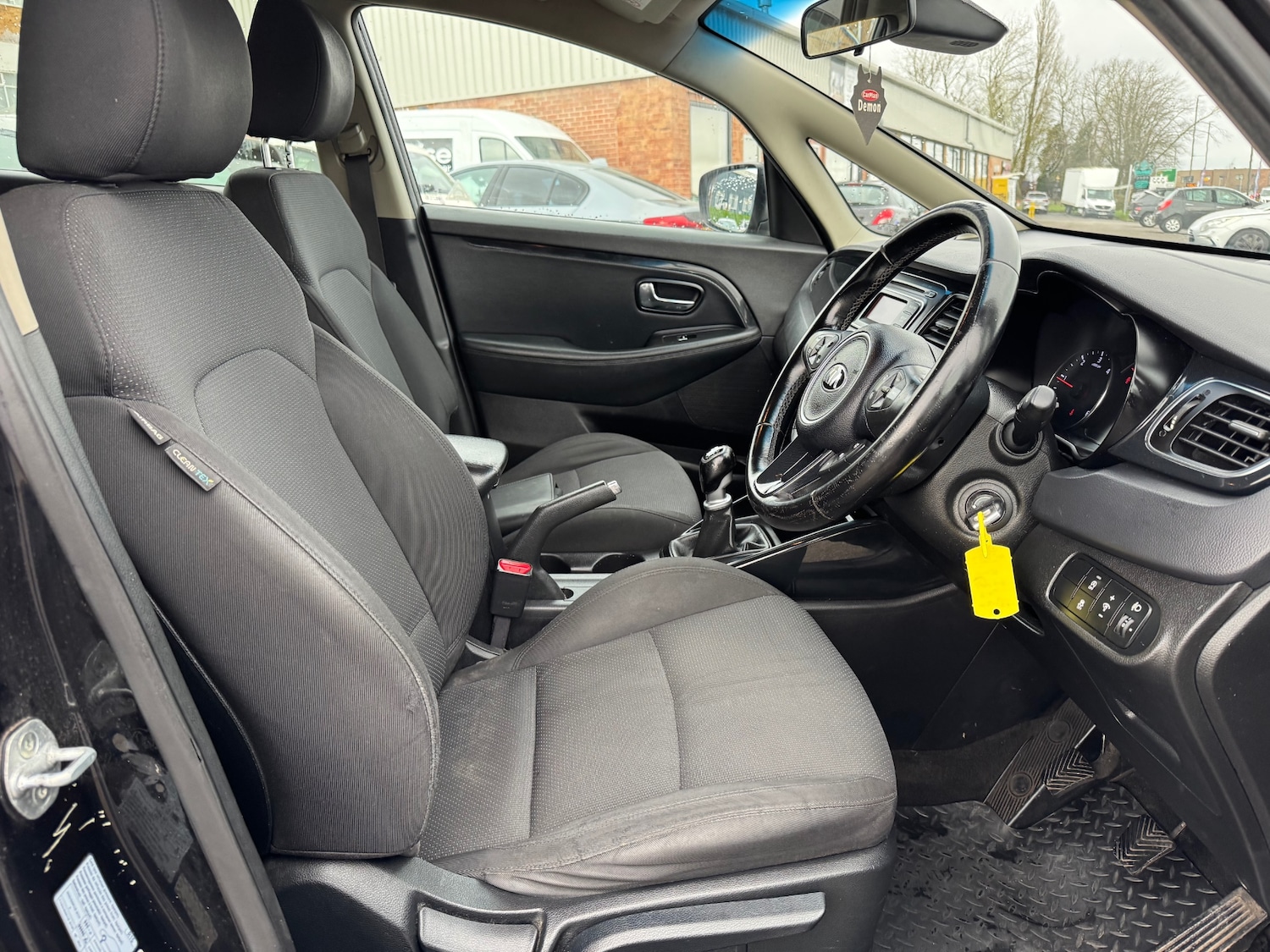 Used Kia Carens 2015 for sale - 77701227: Photo 9