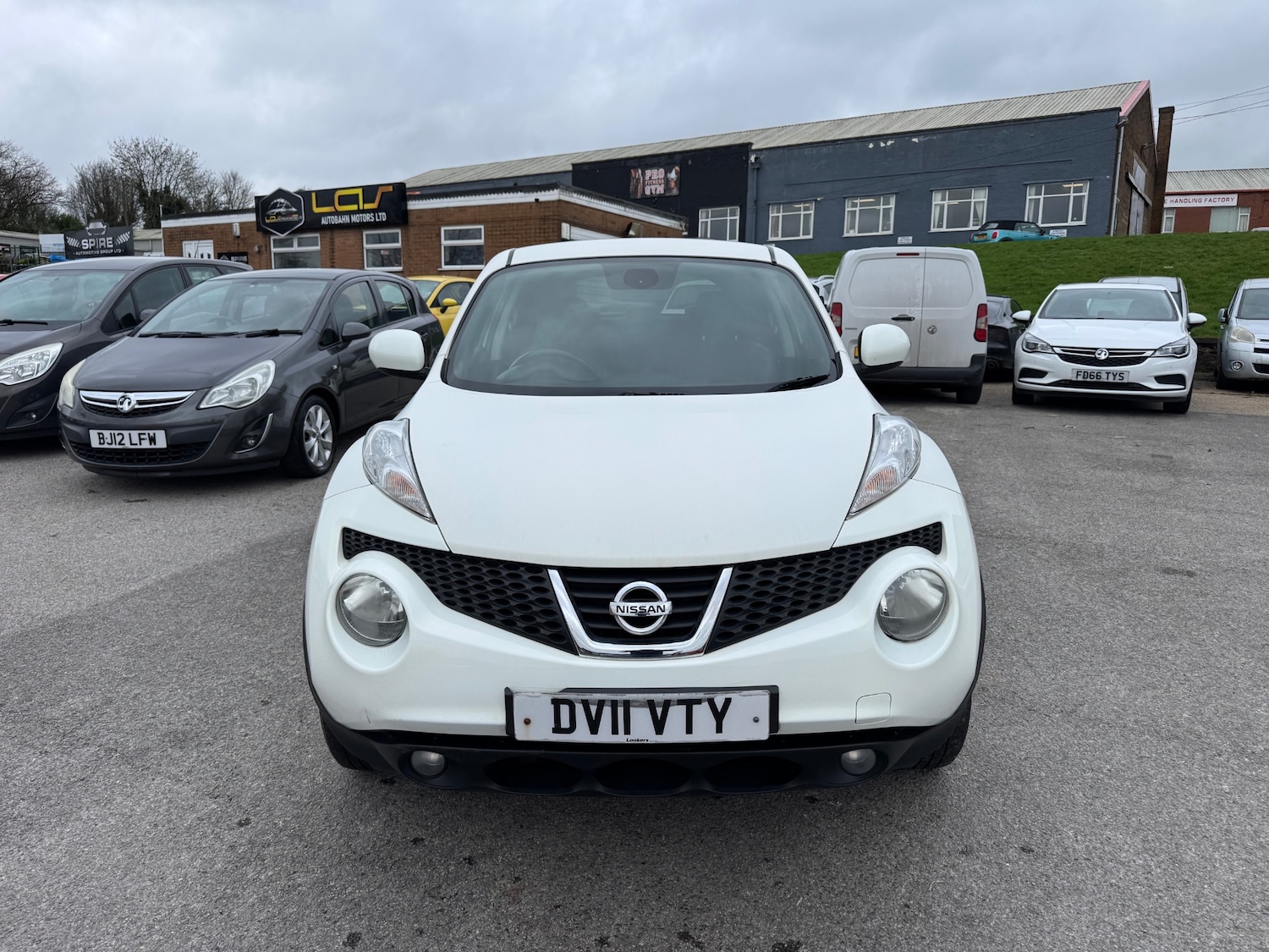 Used Nissan Juke 2011 for sale - 77594897: Photo 2
