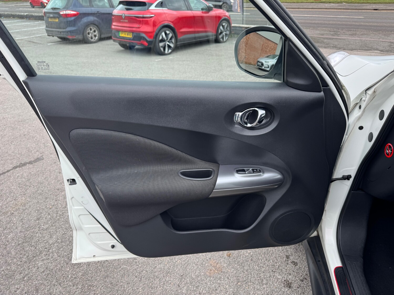 Used Nissan Juke 2011 for sale - 77594897: Photo 24