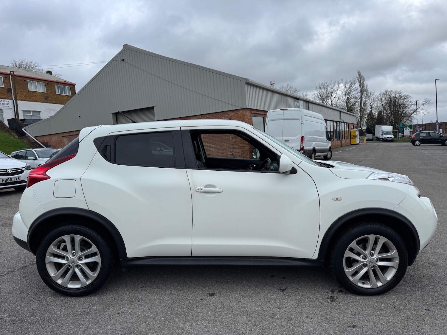 Used Nissan Juke 2011 for sale - 77594897: Photo 6