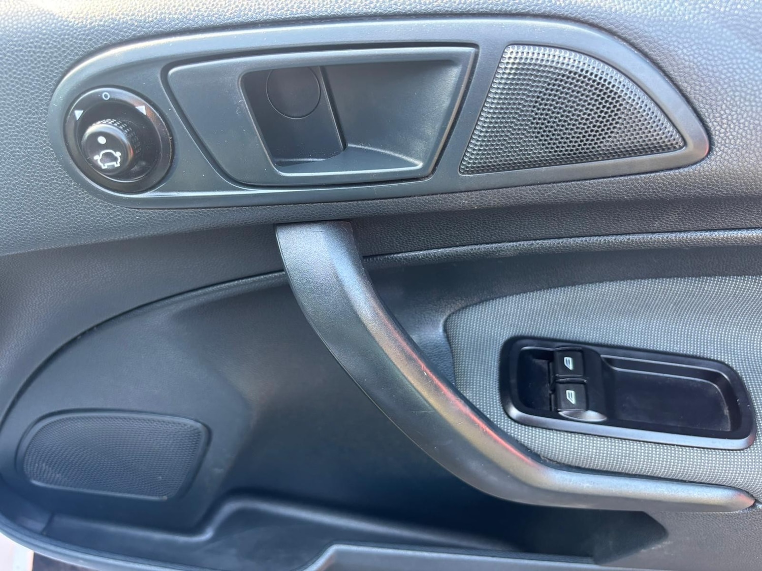 Used Ford Fiesta 2011 for sale - 77719008: Photo 9