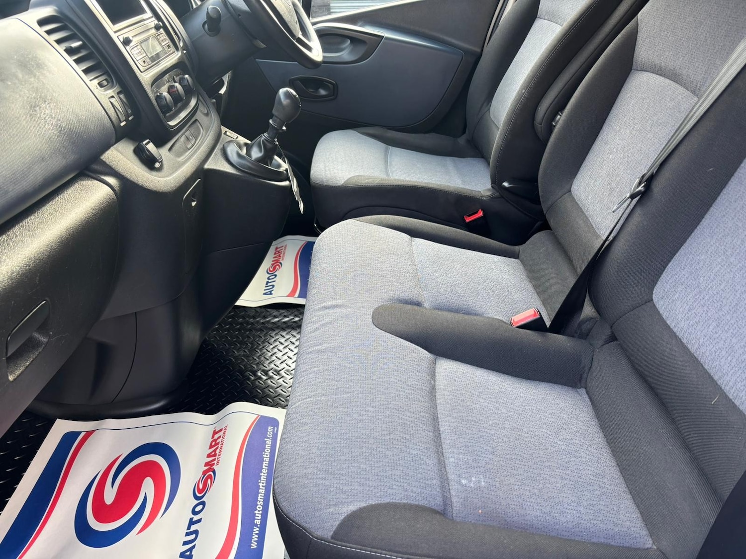 Used Vauxhall Vivaro 2017 for sale - 76711980: Photo 14