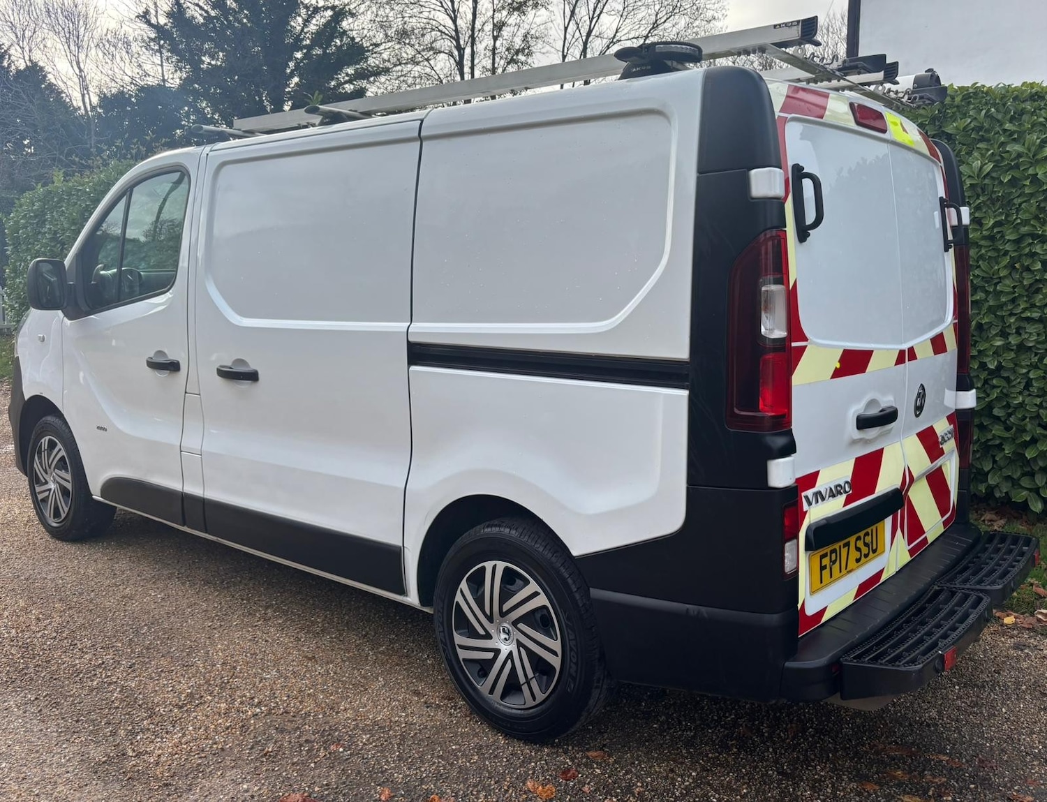 Used Vauxhall Vivaro 2017 for sale - 76711980: Photo 4