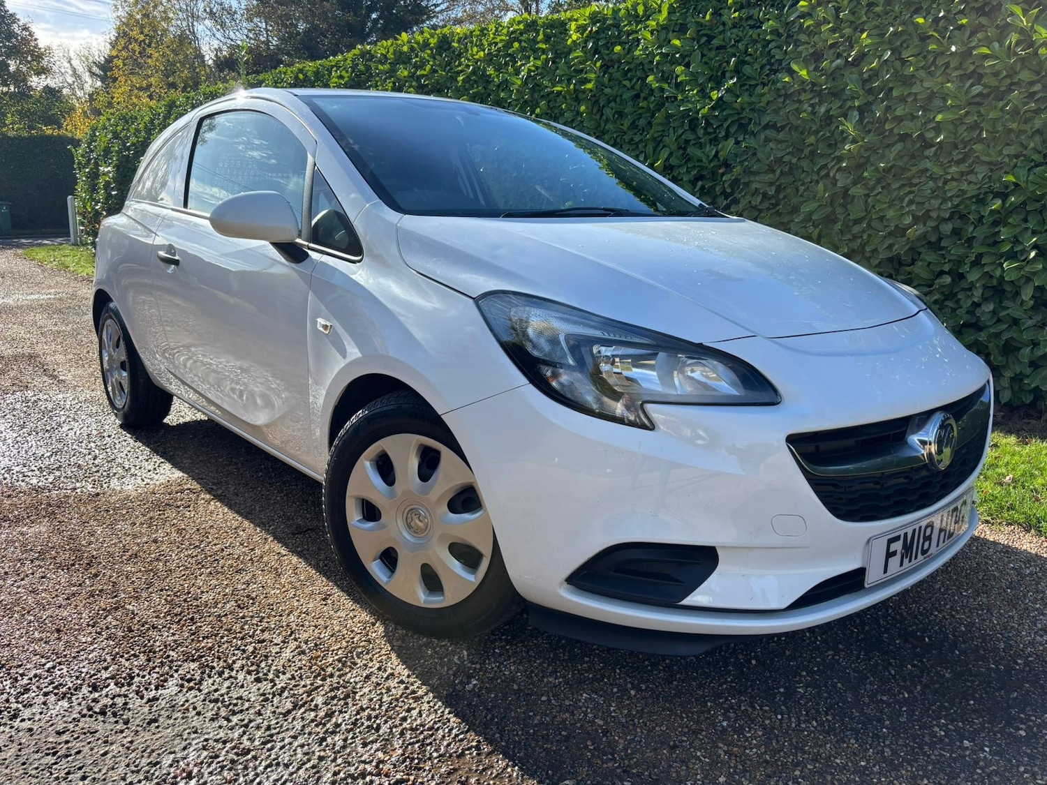 Used Vauxhall Corsa 2018 for sale - 76711978: Photo 1