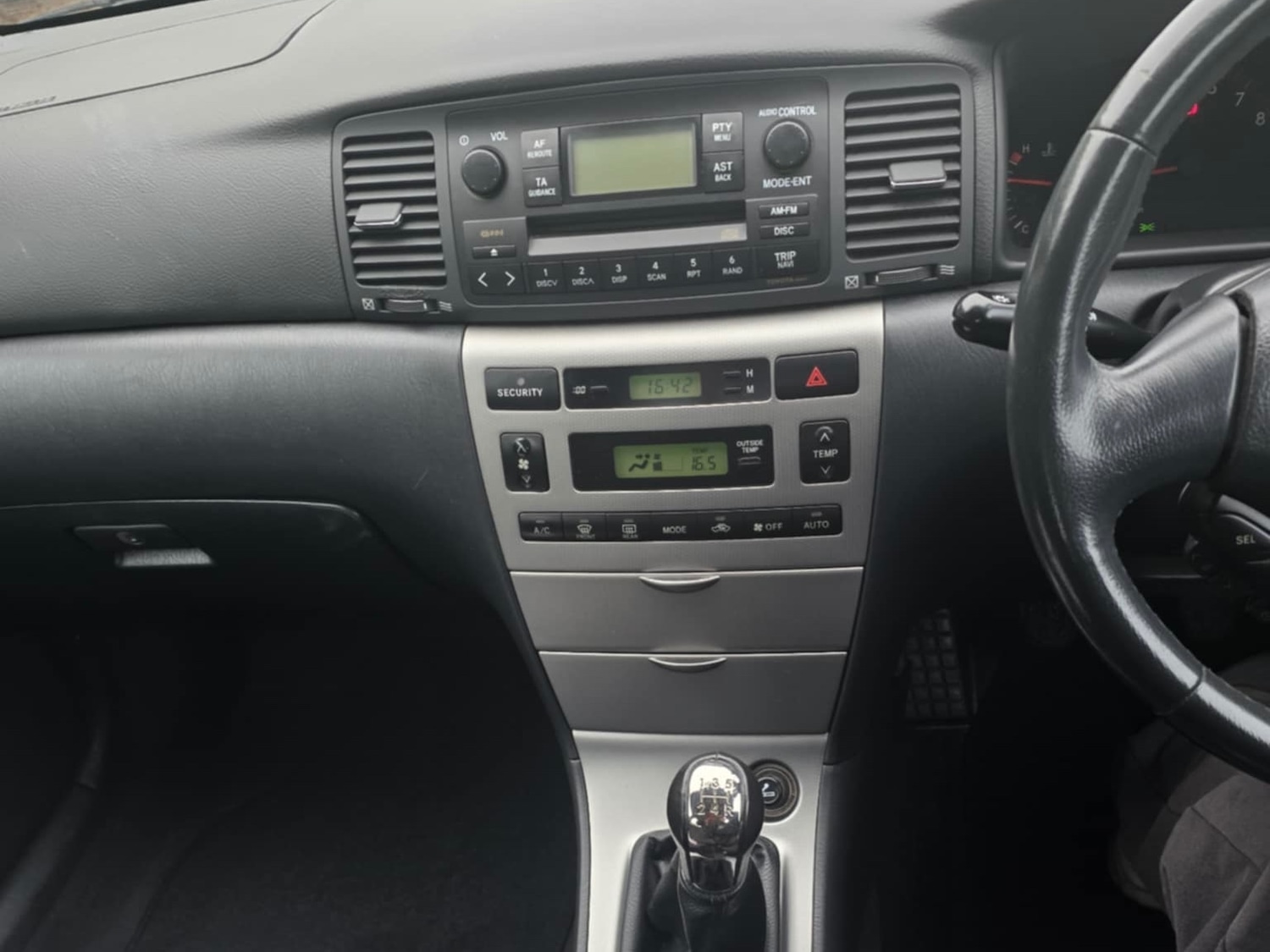 Used Toyota Corolla 2002 for sale - 76264460: Photo 11