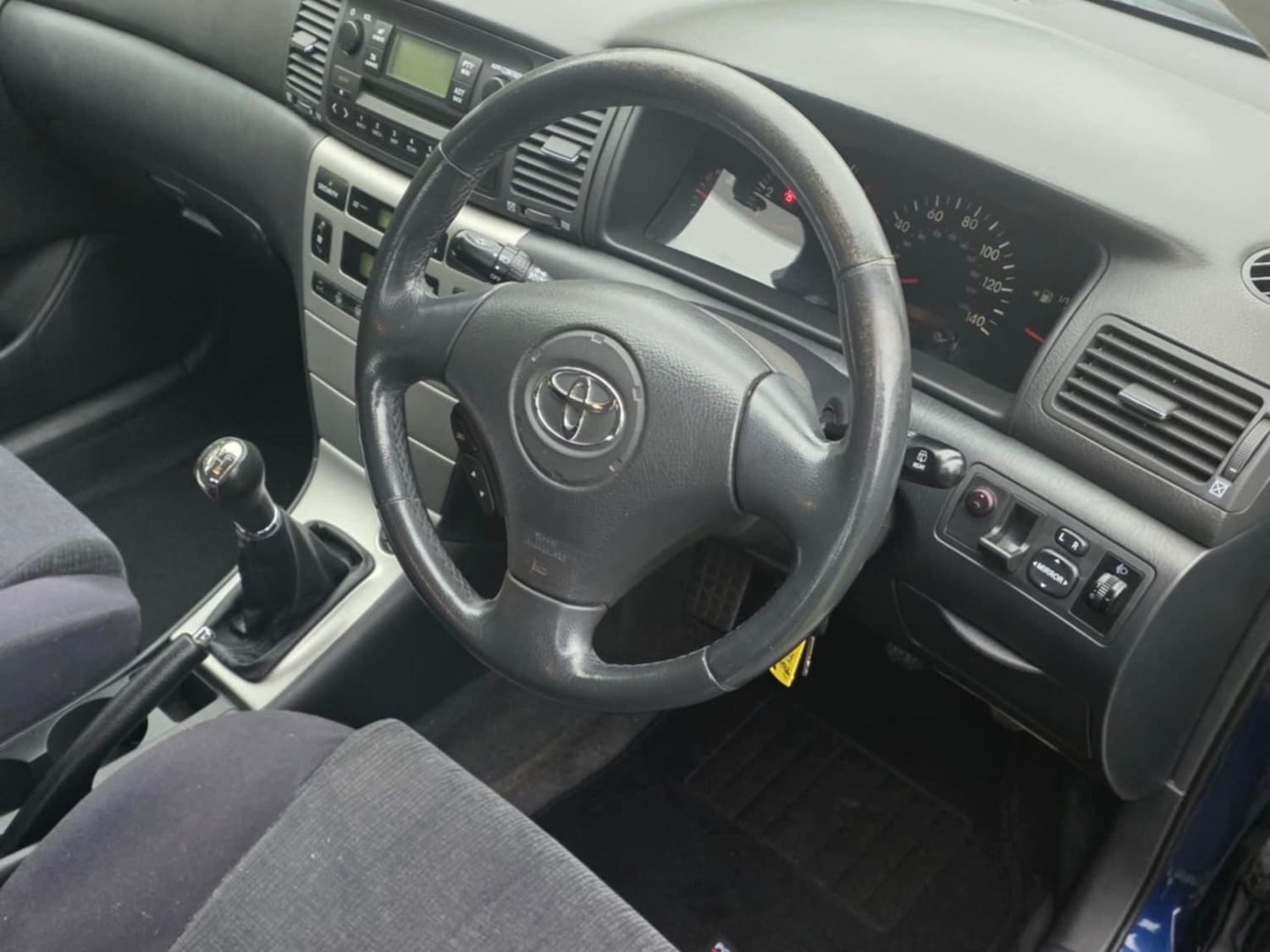 Used Toyota Corolla 2002 for sale - 76264460: Photo 9
