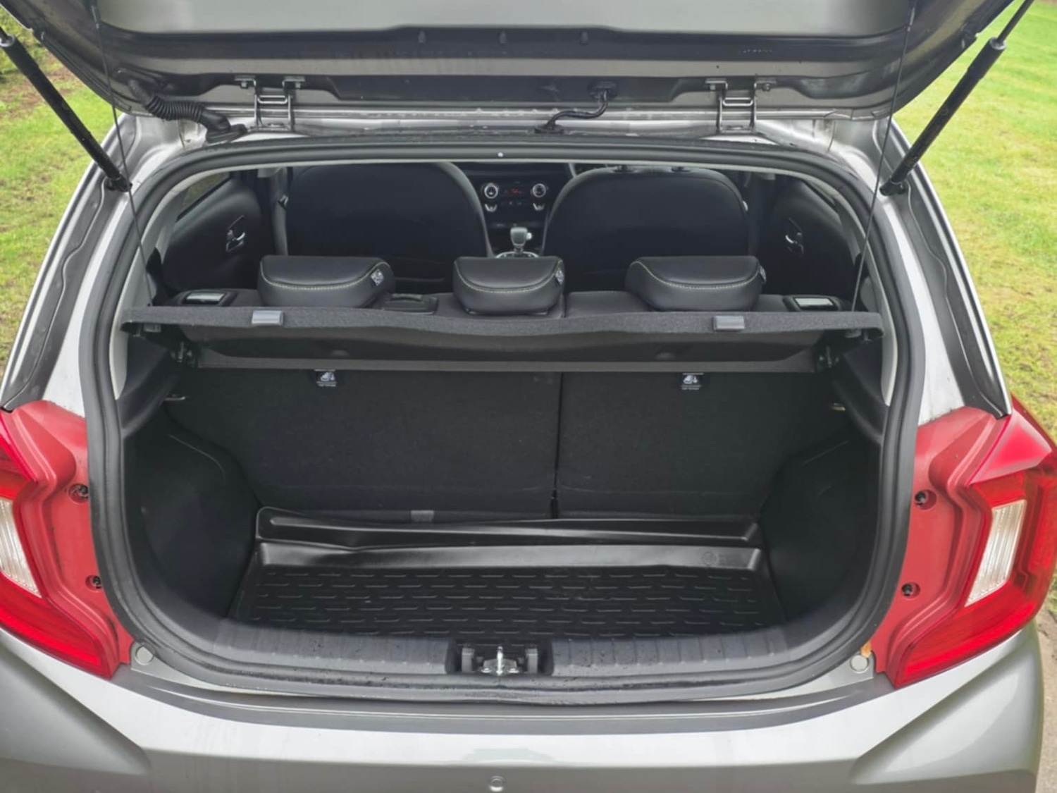 Used Kia Picanto 2023 for sale - 77323927: Photo 11