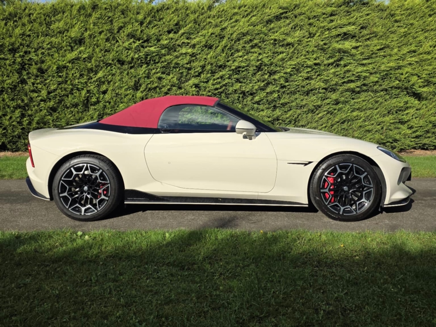 Used MG Cyberster 2025 for sale - 76299516: Photo 5