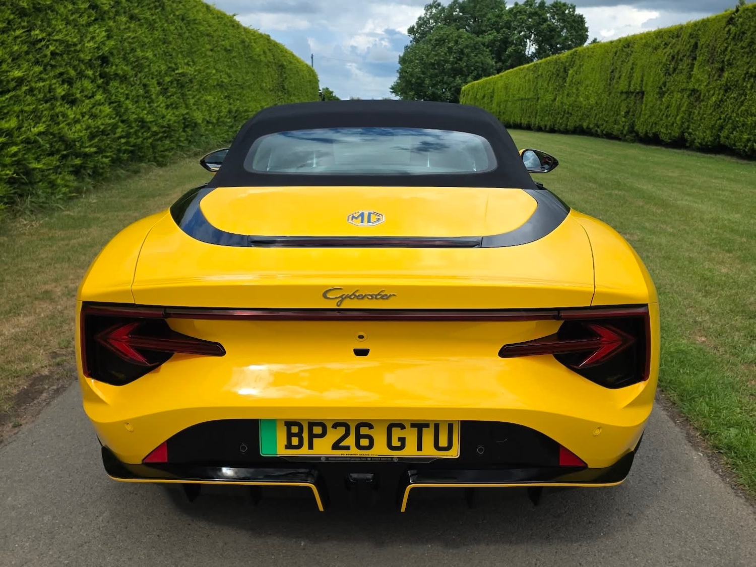 Mg Cyberster 375kW GT Dual Motor 77 kWh 2dr AWD Auto