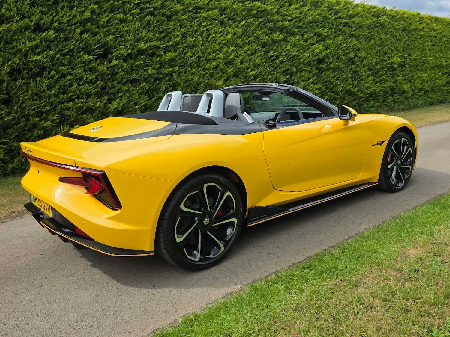 Mg Cyberster 375kW GT Dual Motor 77 kWh 2dr AWD Auto