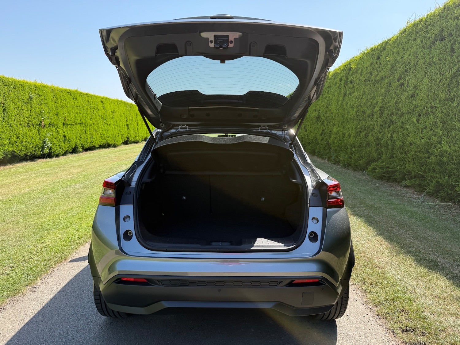 Nissan Juke 1.6 Hybrid Tekna 5dr Auto