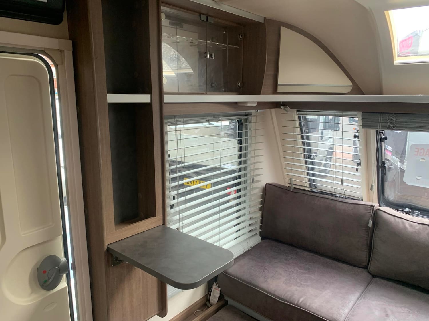 Lunar Alaria ti 4 Berth Twin Axle