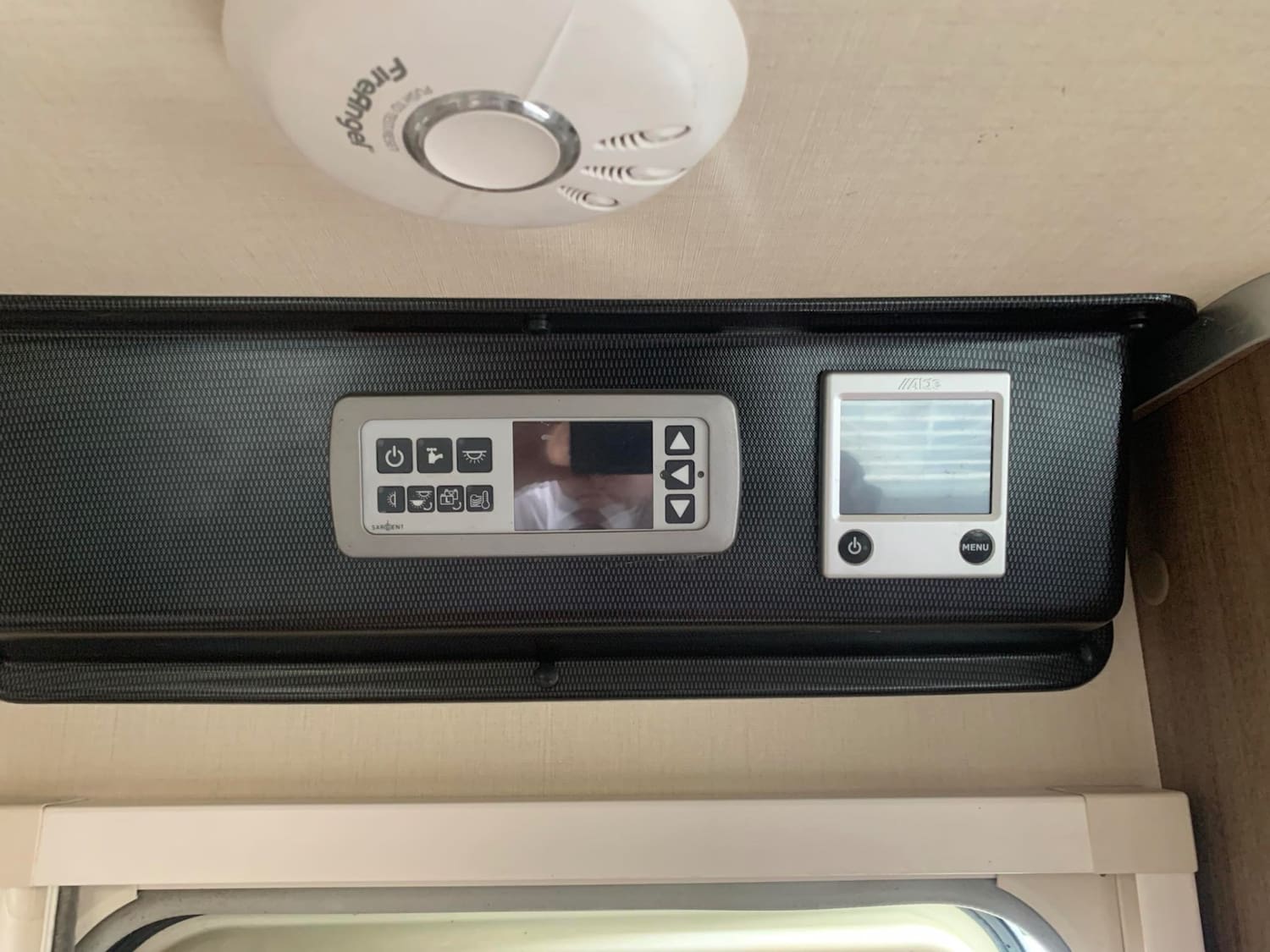 Lunar Alaria ti 4 Berth Twin Axle