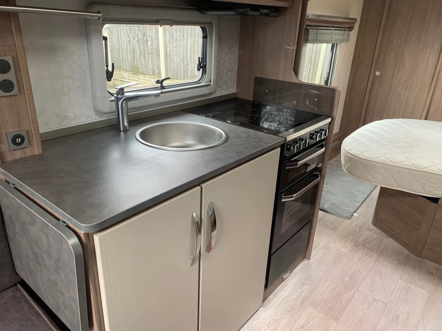 Lunar Alaria ti 4 Berth Twin Axle