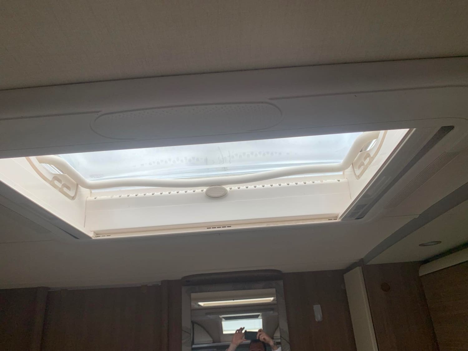 Lunar Alaria ti 4 Berth Twin Axle