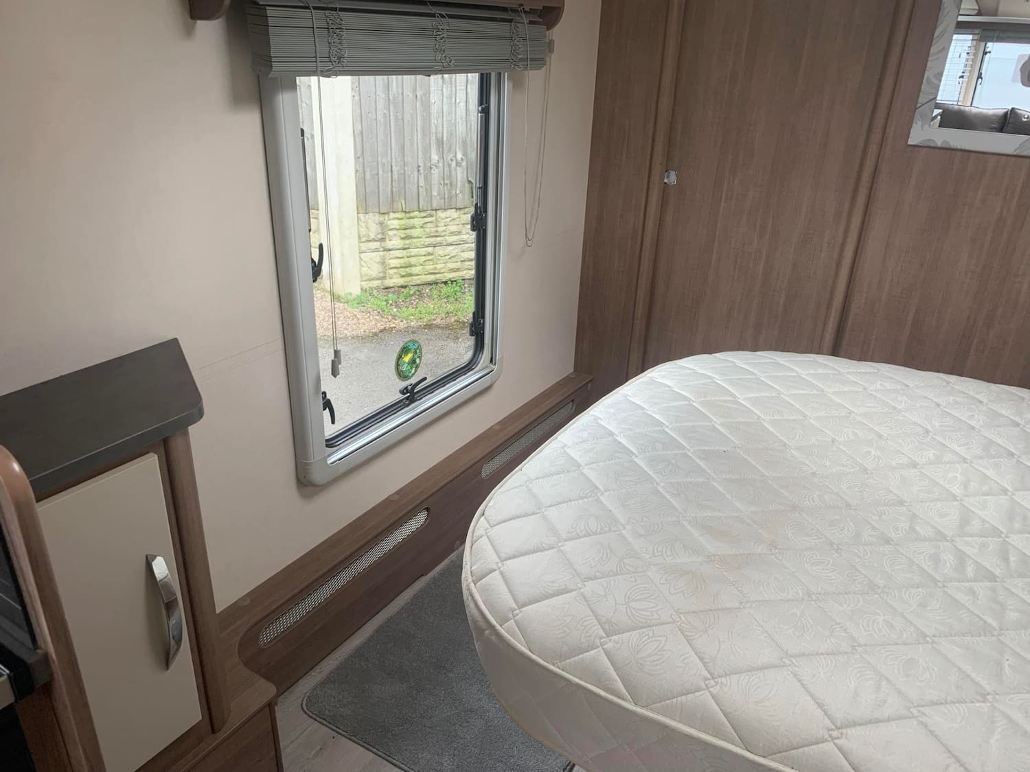 Lunar Alaria ti 4 Berth Twin Axle