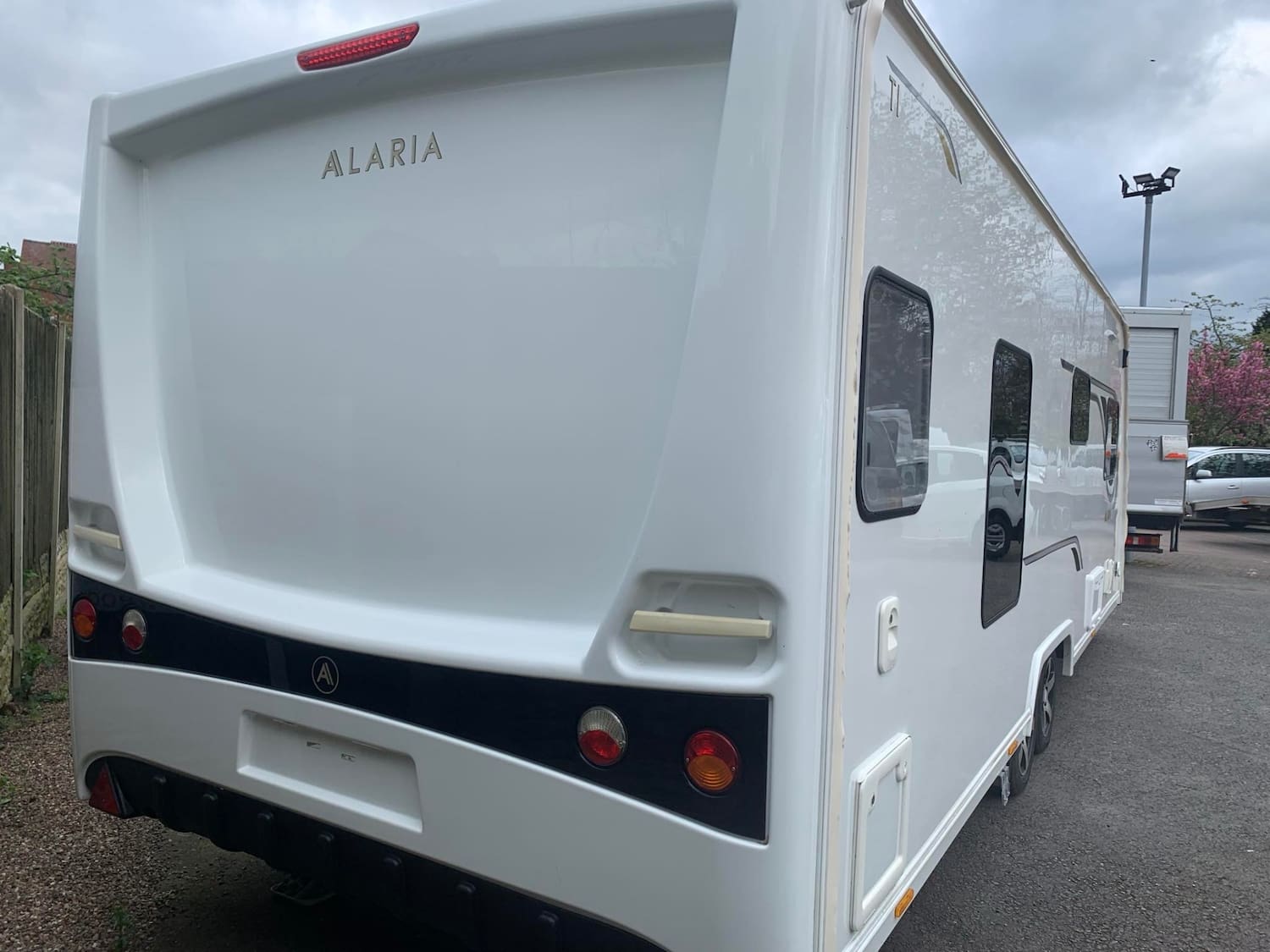 Lunar Alaria ti 4 Berth Twin Axle