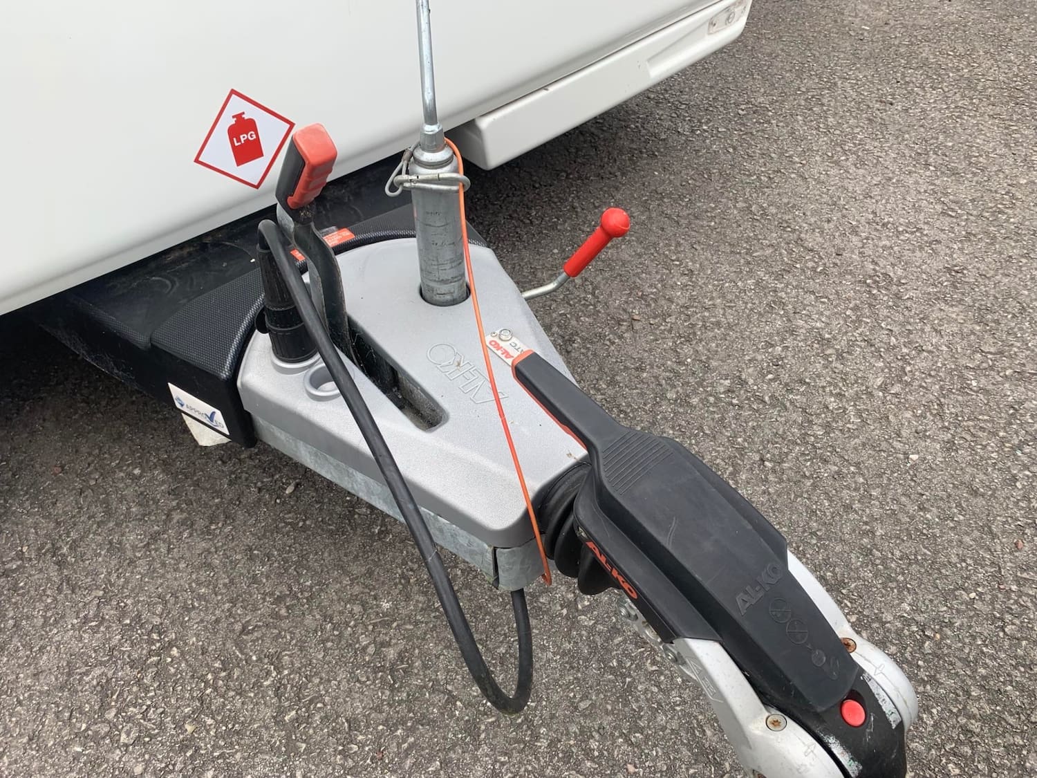 Lunar Alaria ti 4 Berth Twin Axle