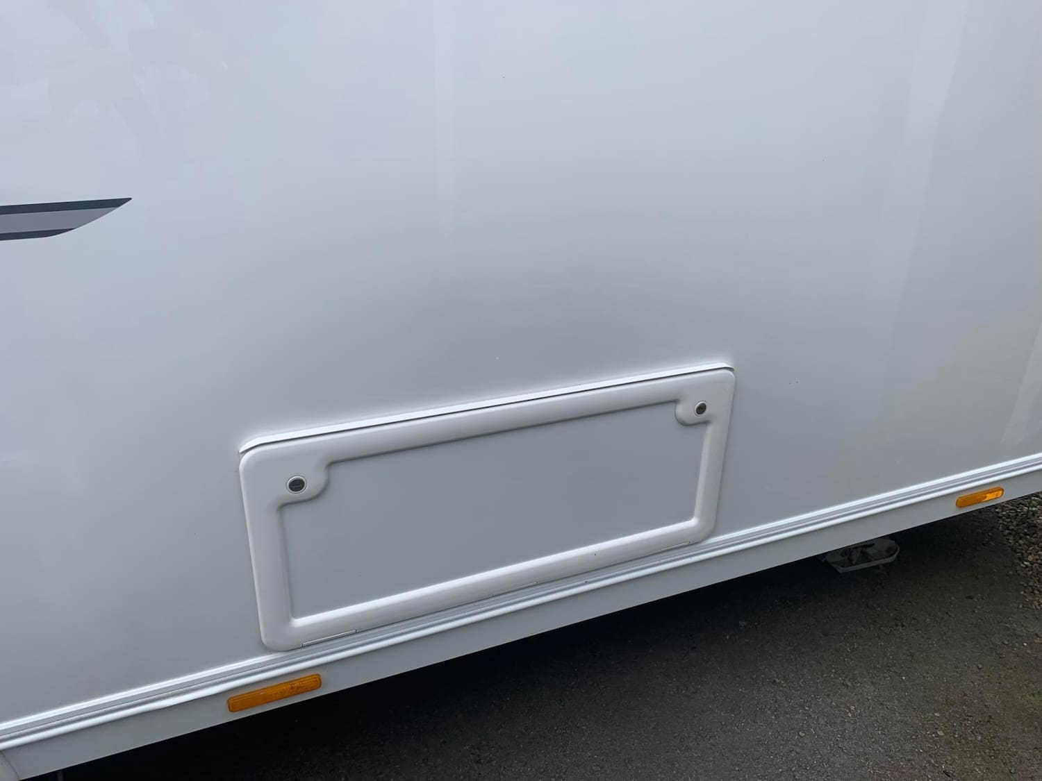 Lunar Alaria ti 4 Berth Twin Axle