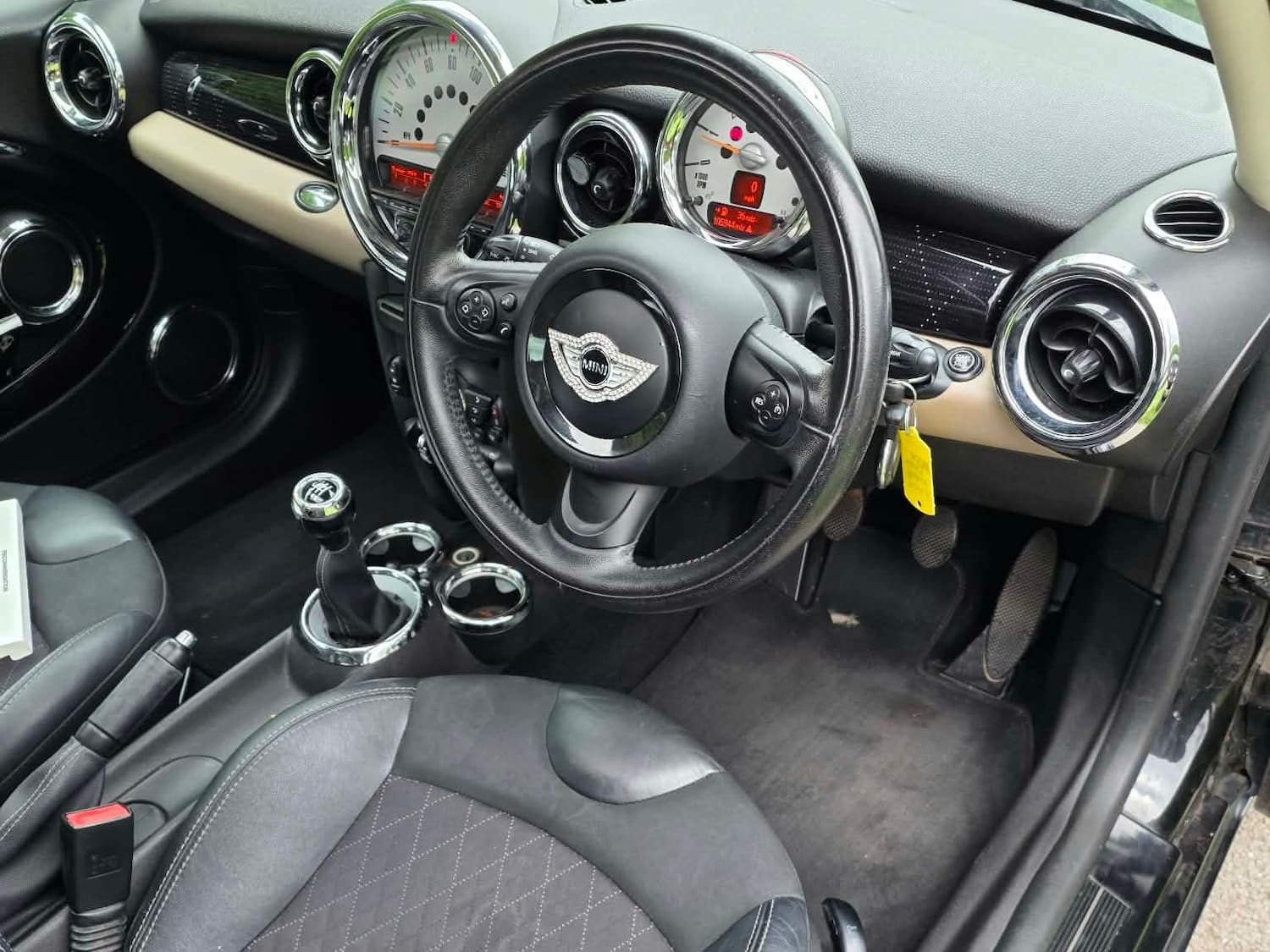 Mini Hatch 1.6 One D Baker Street 3dr