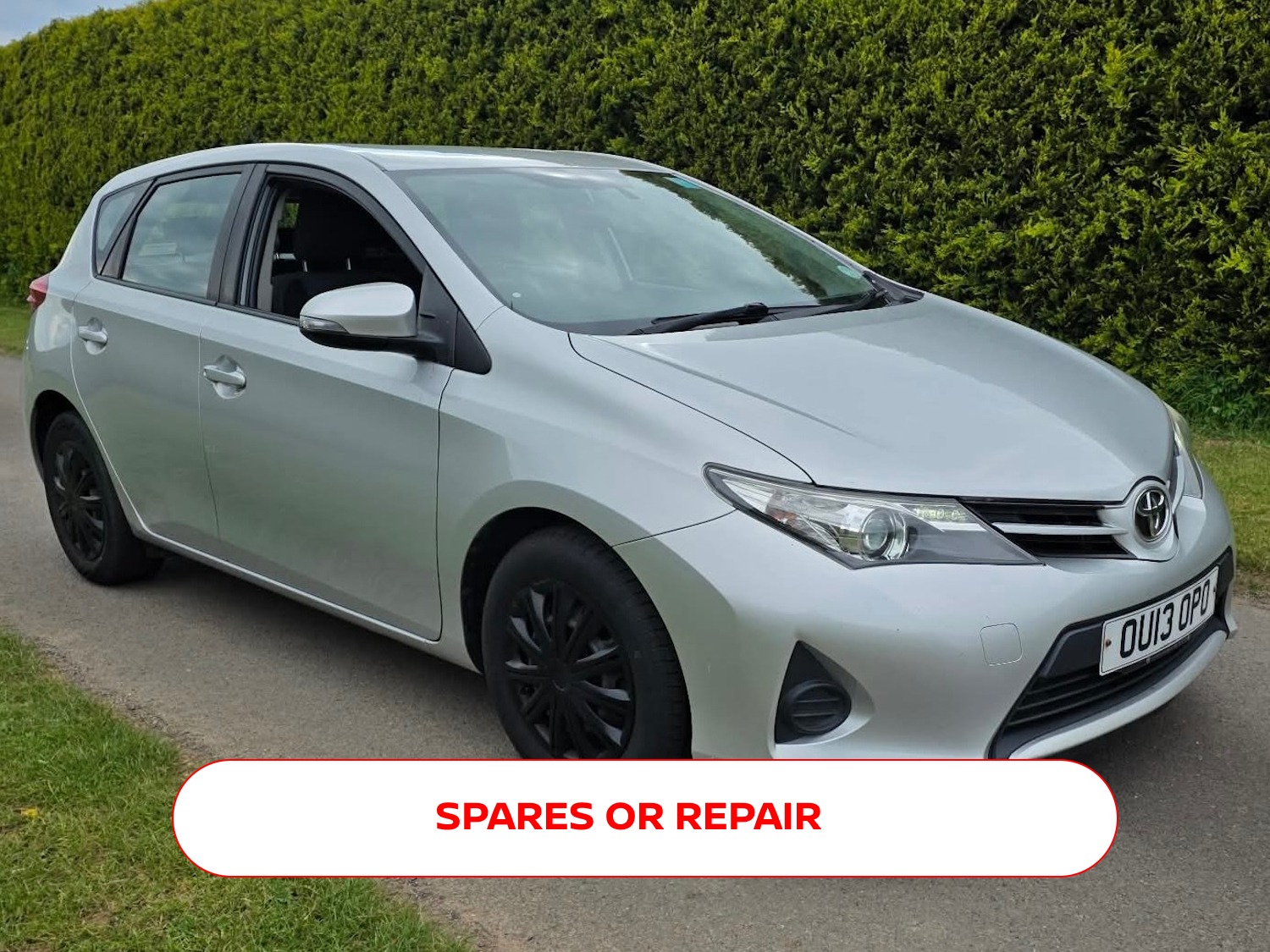 Toyota Auris 1.4 D-4D Active 5dr Toyota Auris 1.4 D-4D Active 5dr