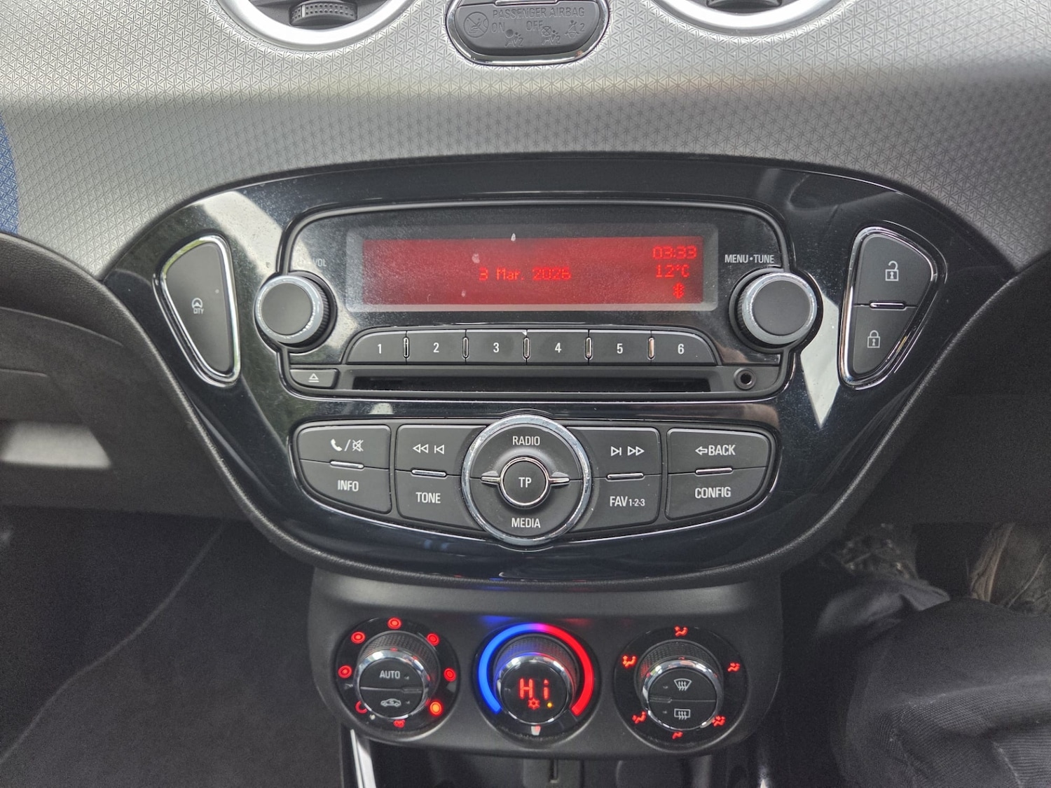 Used Vauxhall ADAM 2015 for sale - 77732362: Photo 17