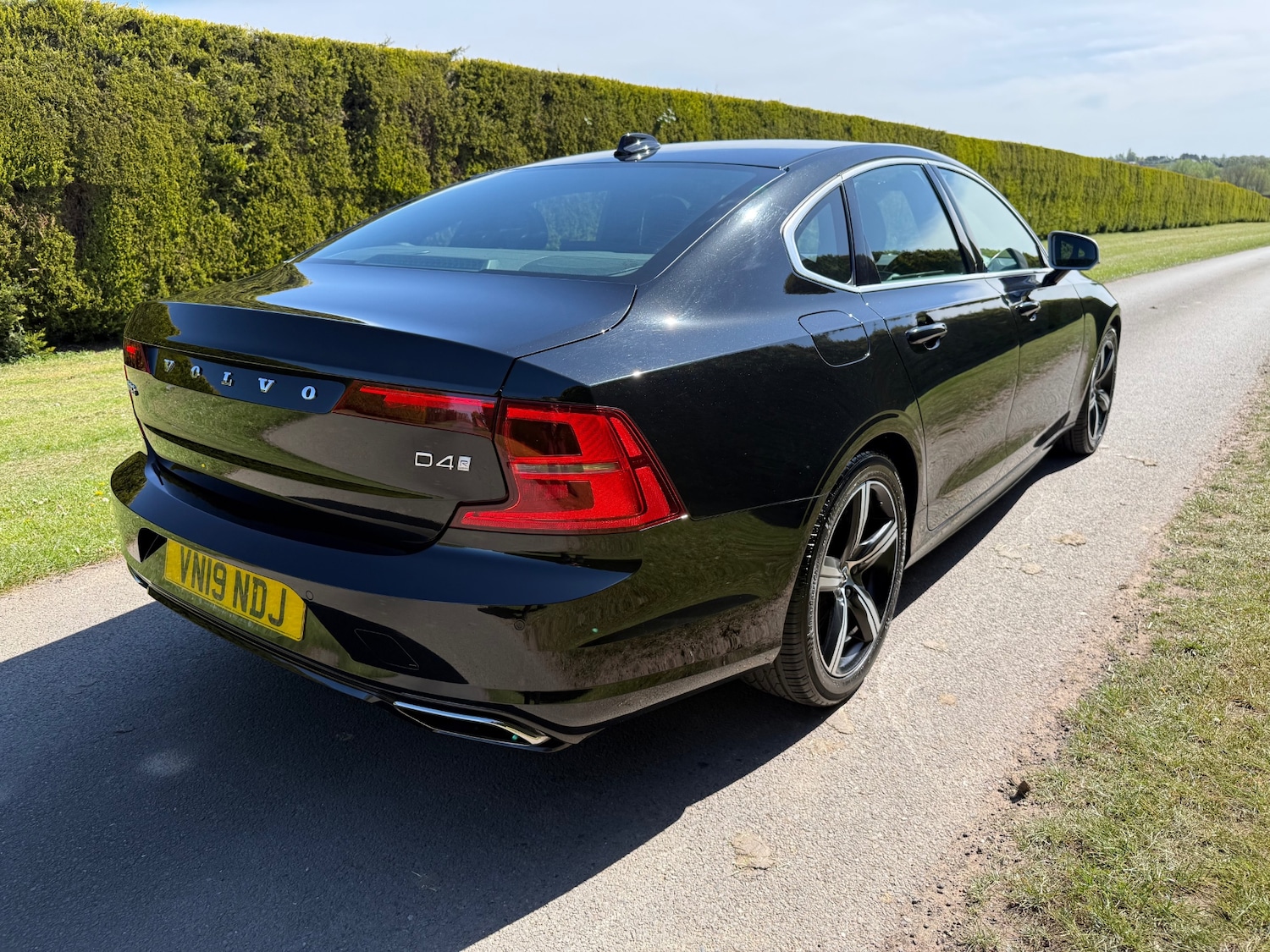 Volvo S90 2.0 D4 R DESIGN 4dr Geartronic
