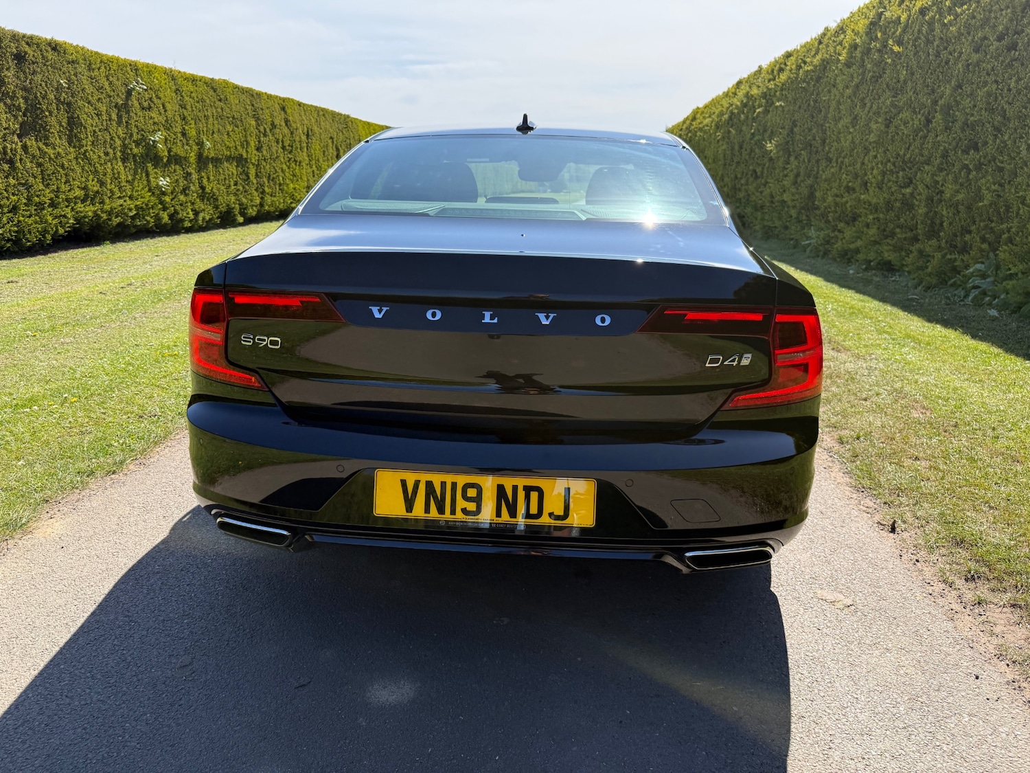 Volvo S90 2.0 D4 R DESIGN 4dr Geartronic