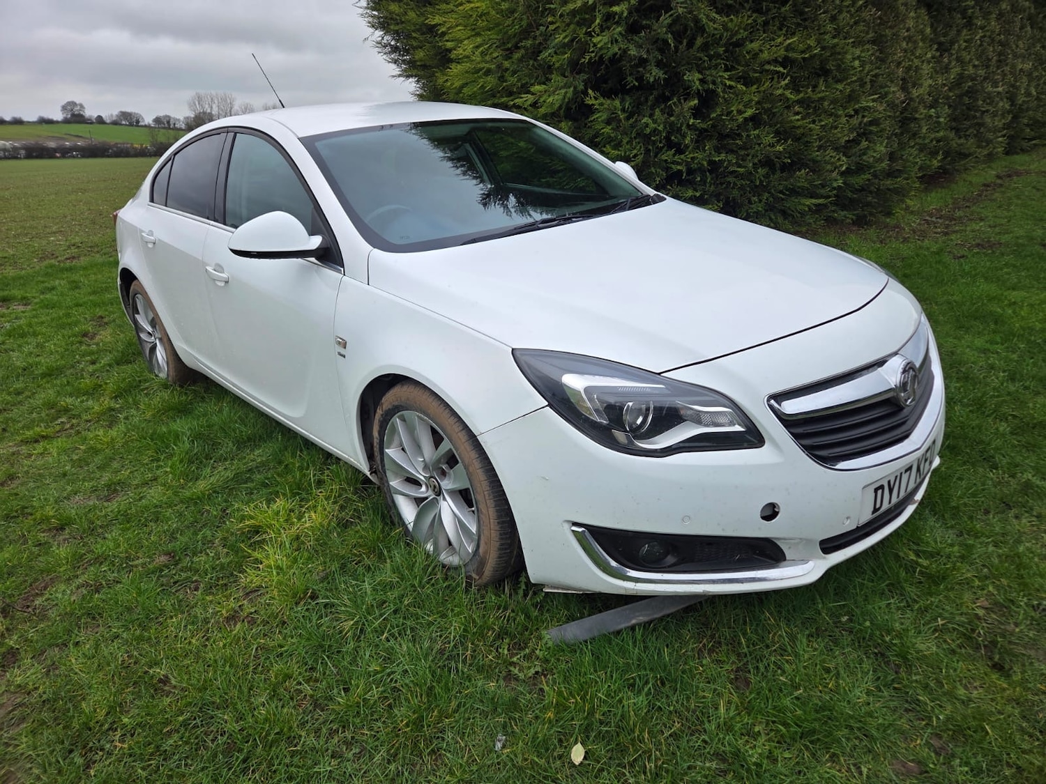 Used Vauxhall Insignia 2017 for sale - 77490124: Photo 2