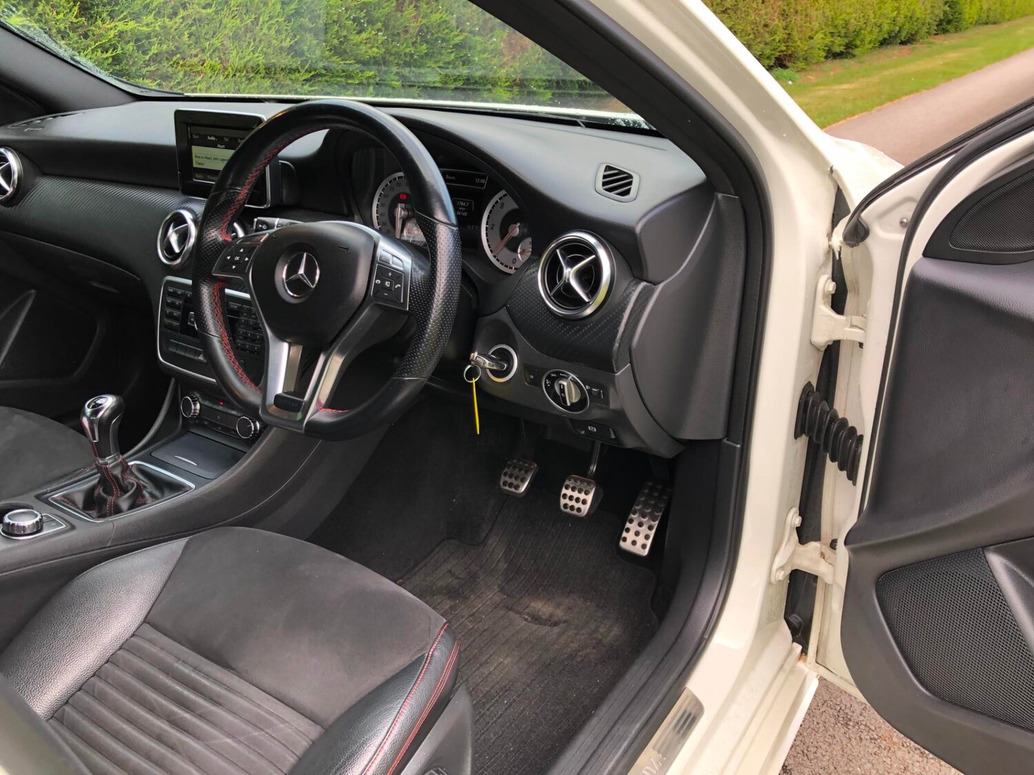Used Mercedes-Benz A-Class 2013 for sale - 61068526: Photo 15