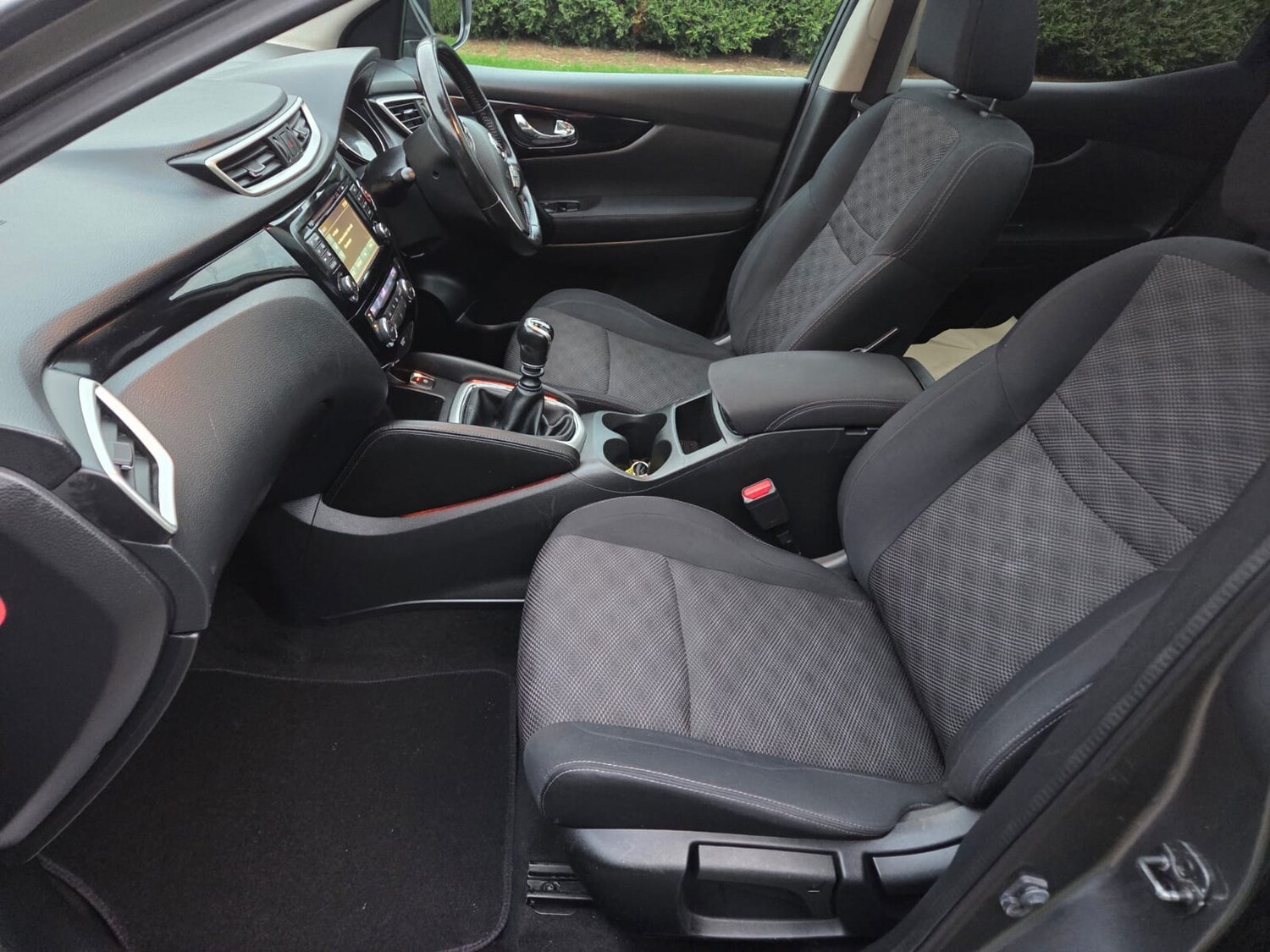 Used Nissan Qashqai 2015 for sale - 77743962: Photo 10