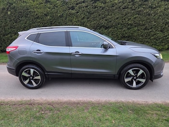 Used Nissan Qashqai 2015 for sale - 77743962: Photo