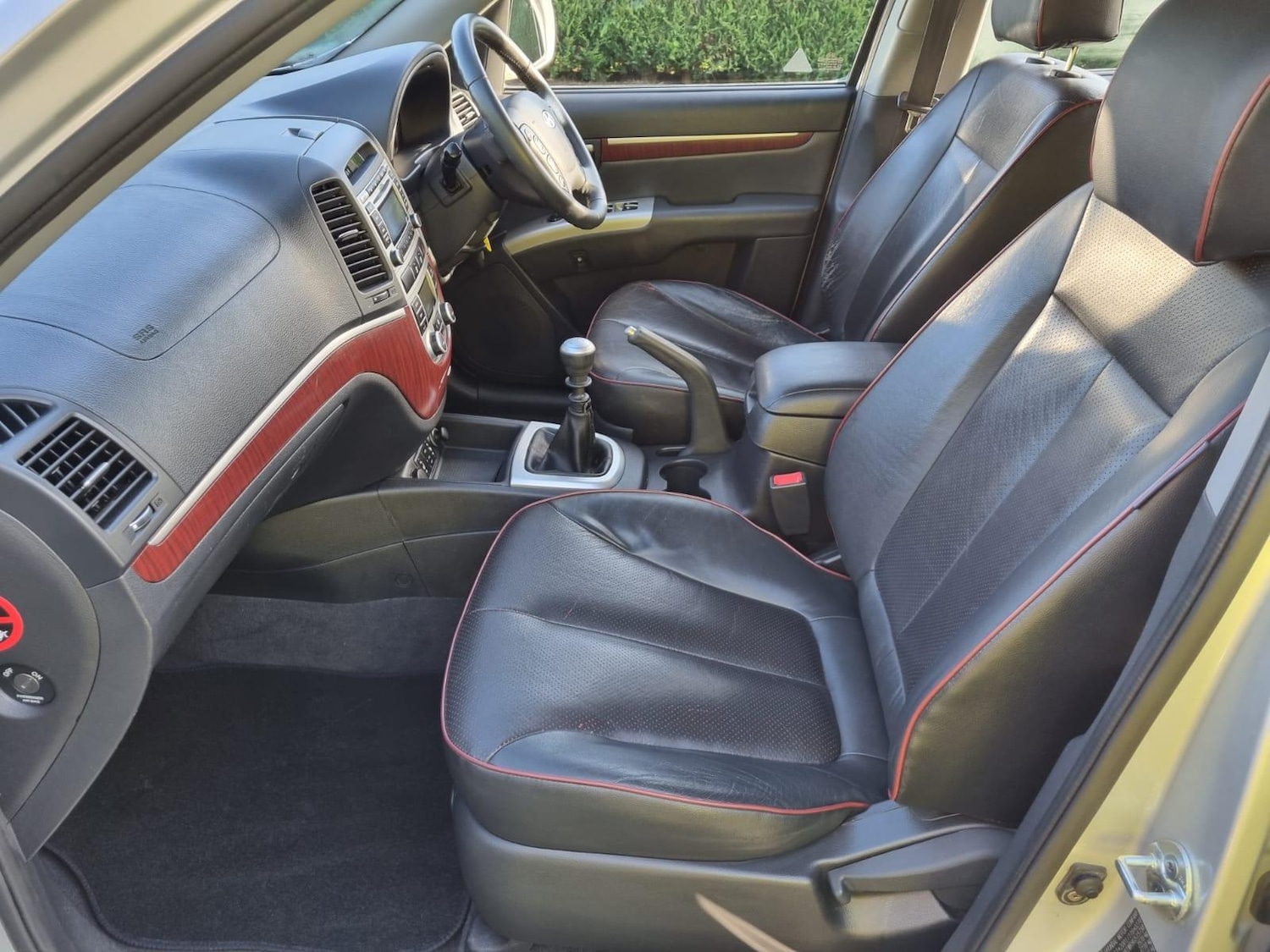 Used Hyundai Santa Fe 2010 for sale - 69359982: Photo 13