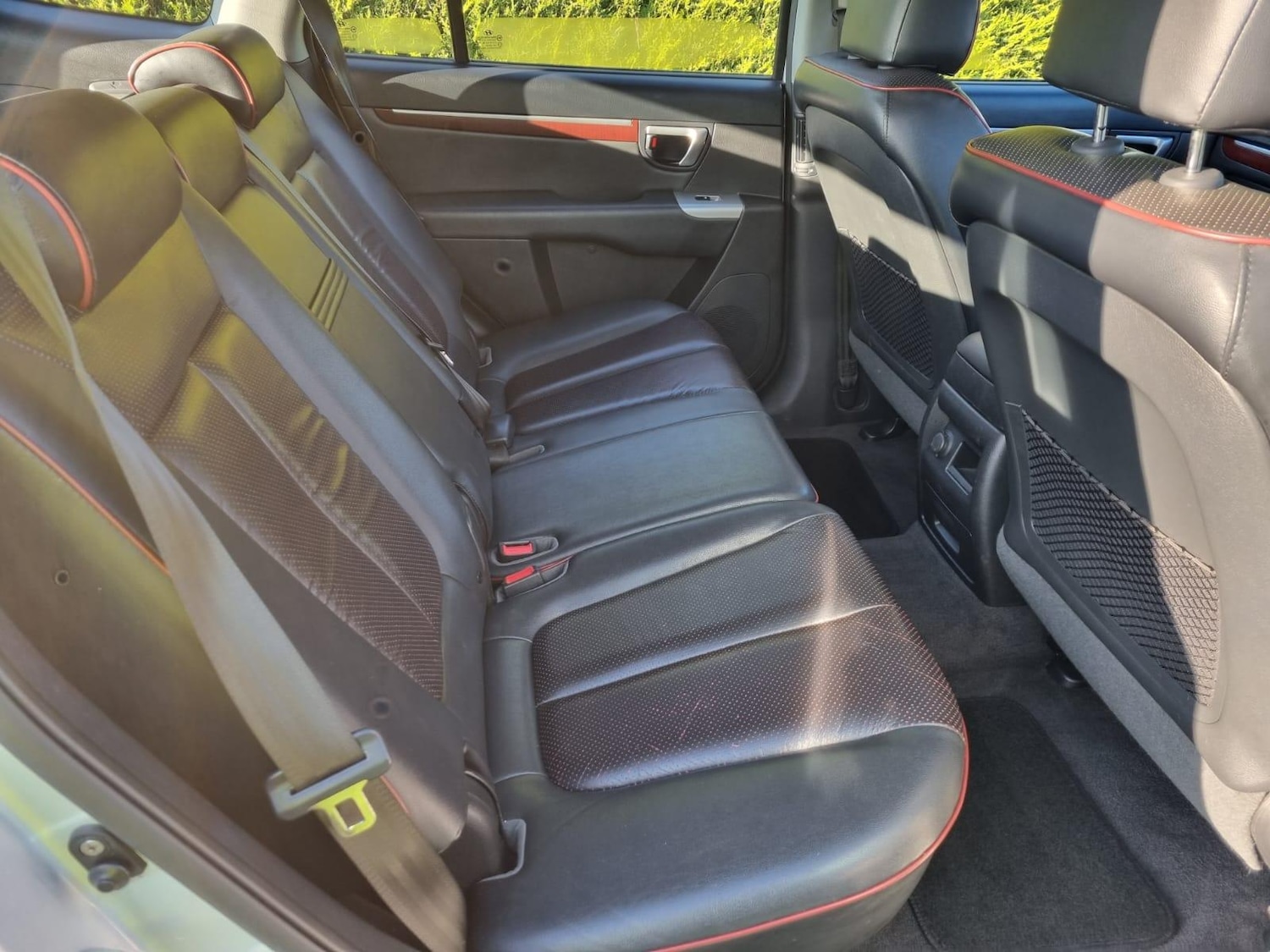 Used Hyundai Santa Fe 2010 for sale - 69359982: Photo 15