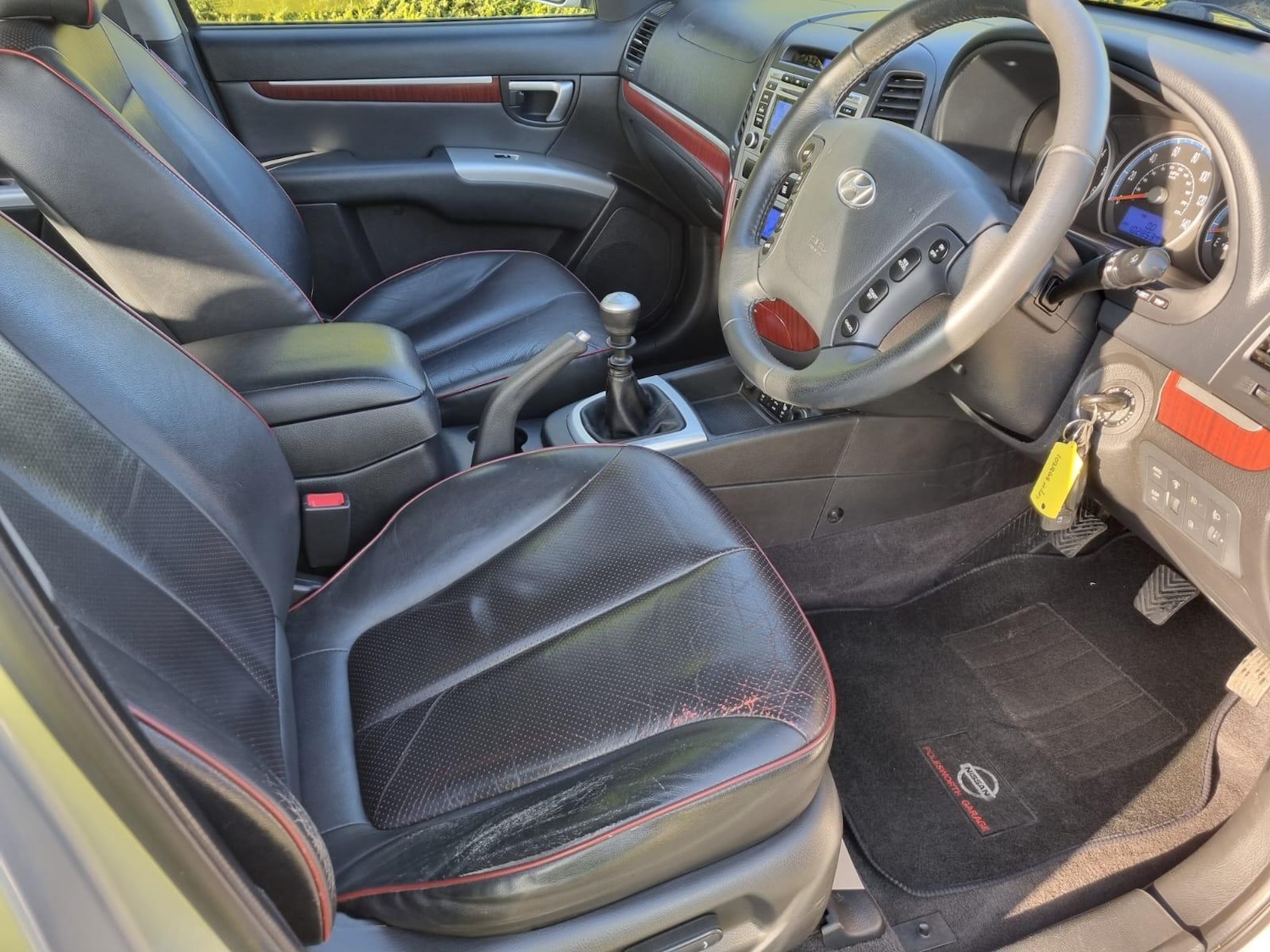 Used Hyundai Santa Fe 2010 for sale - 69359982: Photo 16