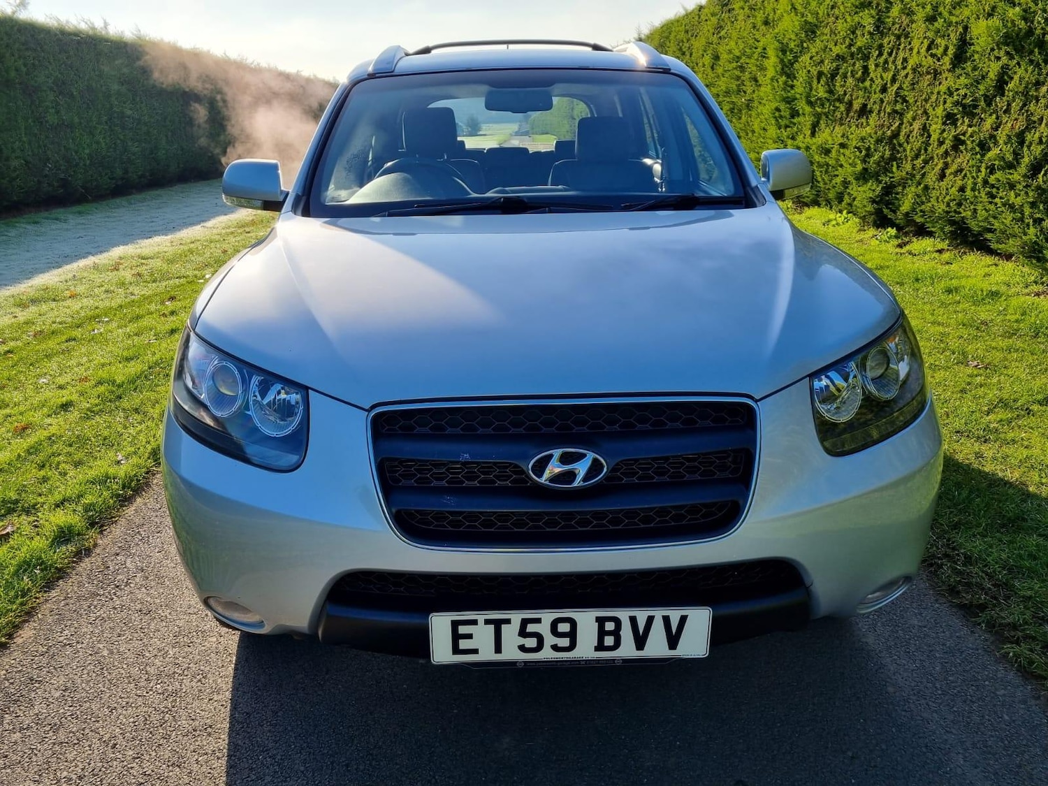 Used Hyundai Santa Fe 2010 for sale - 69359982: Photo 2